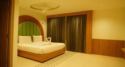 Yuvaraj Comforts Room Type - Signature Suite Room