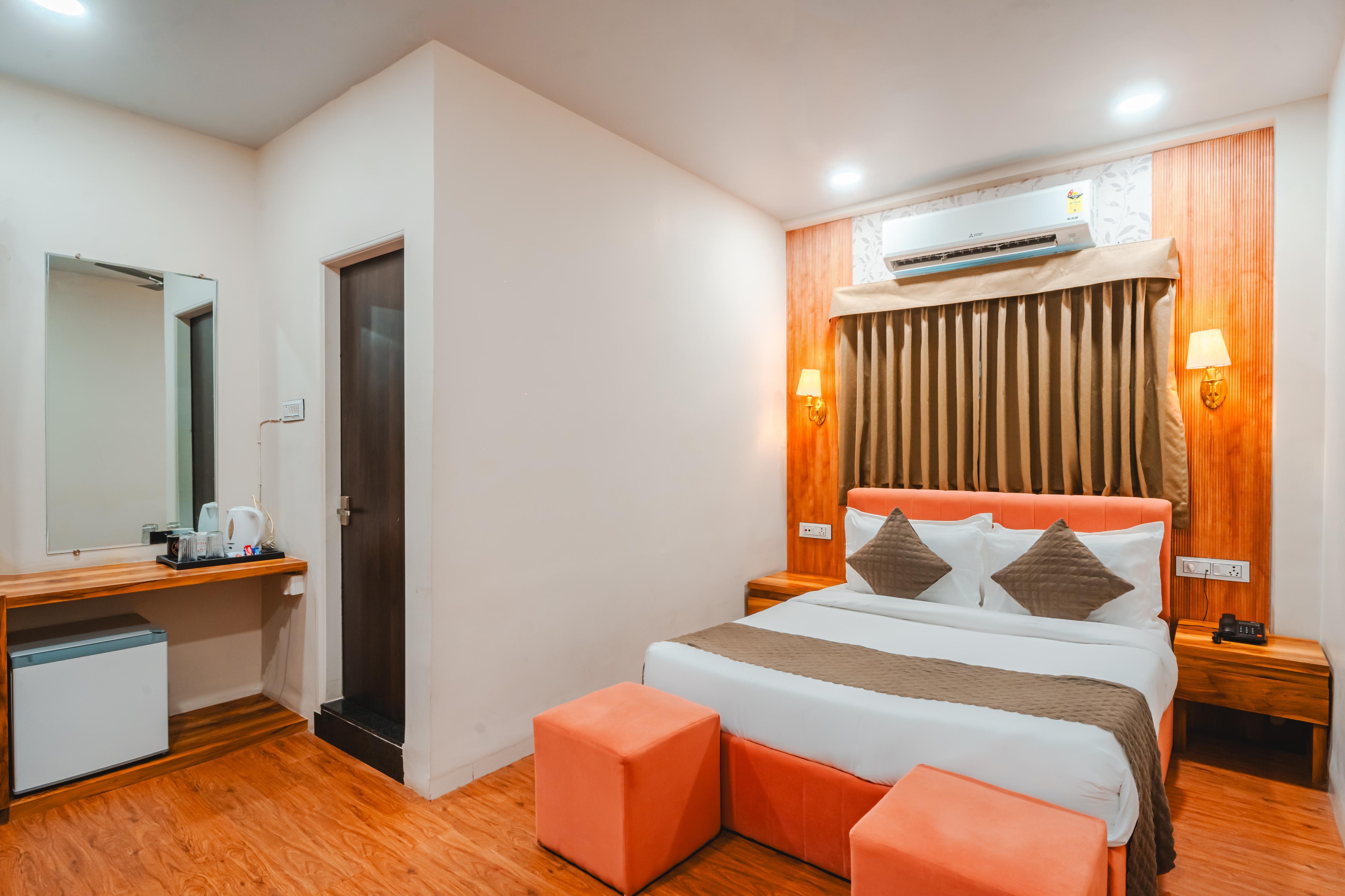Travinities Hotel Asilo Prime - Tap to explore photos