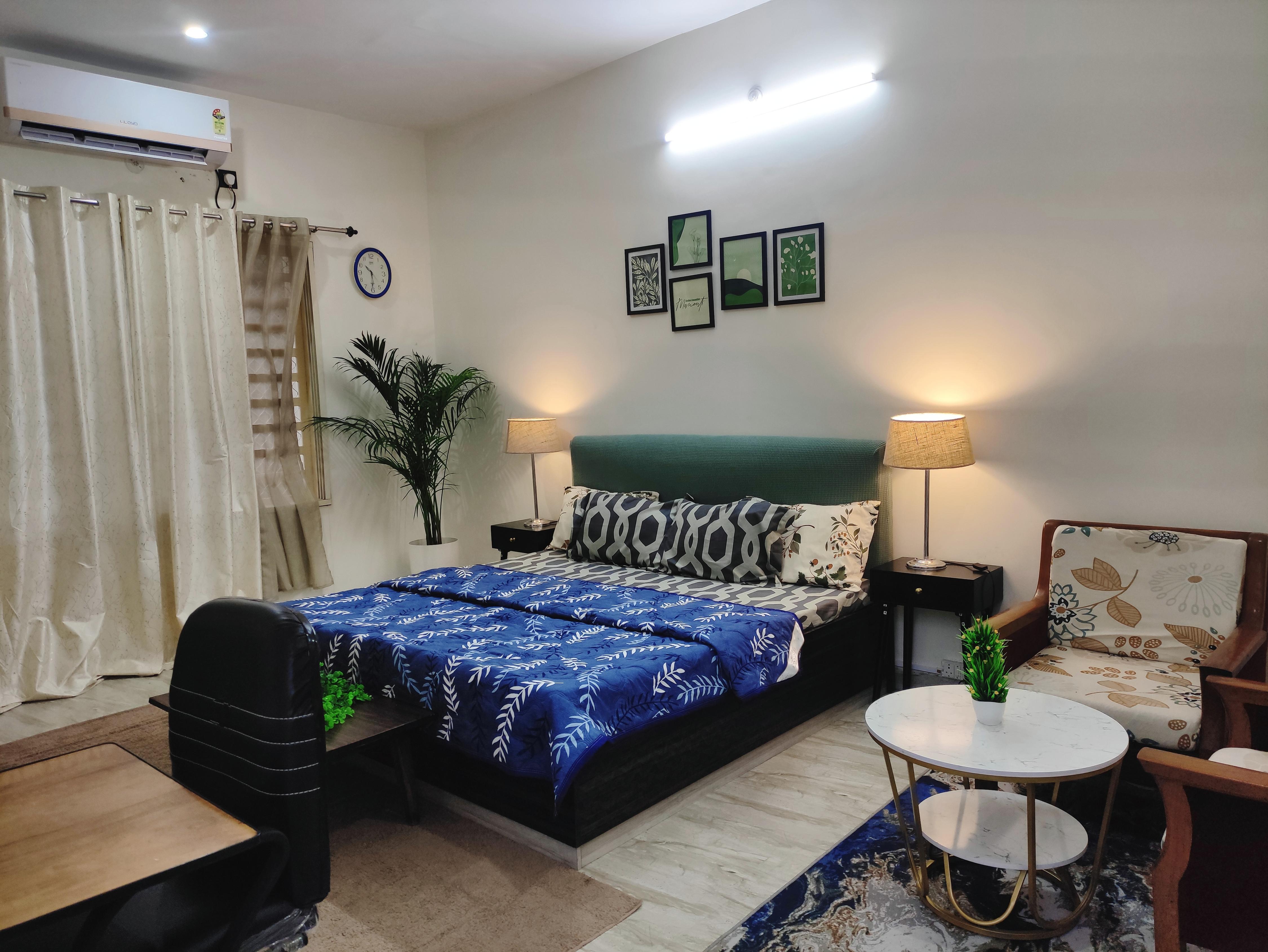 HillSide Haven | HomeStay w/ scenic Mountain views - Tap to explore photos