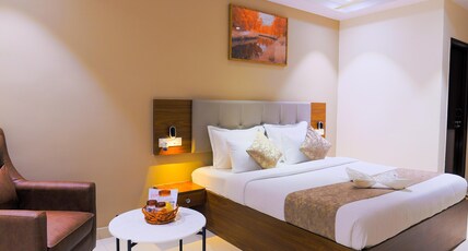 Rhyme Hotel - Hitech City Room Type - King Deluxe