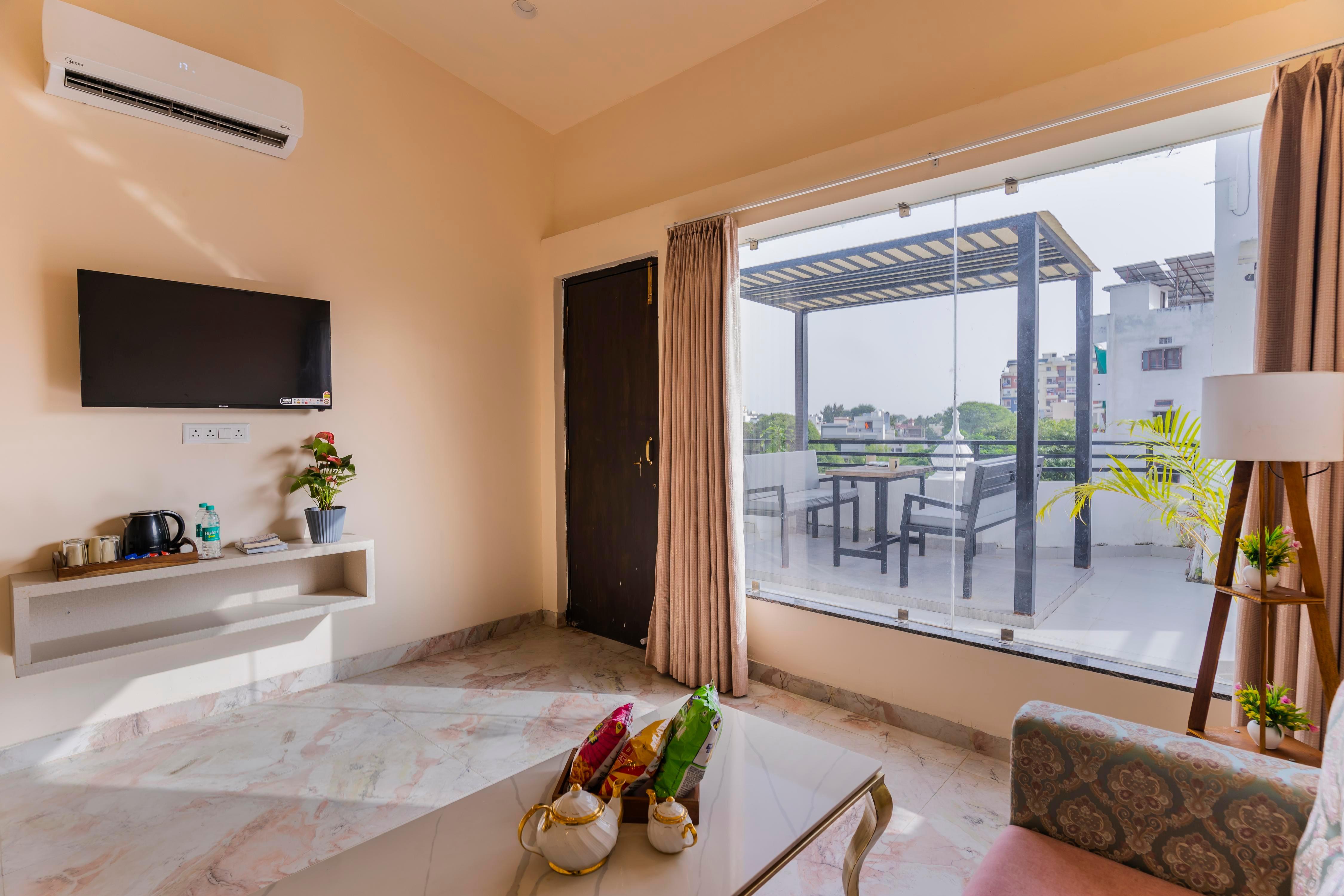 Aara - Boutique stay - Tap to explore photos