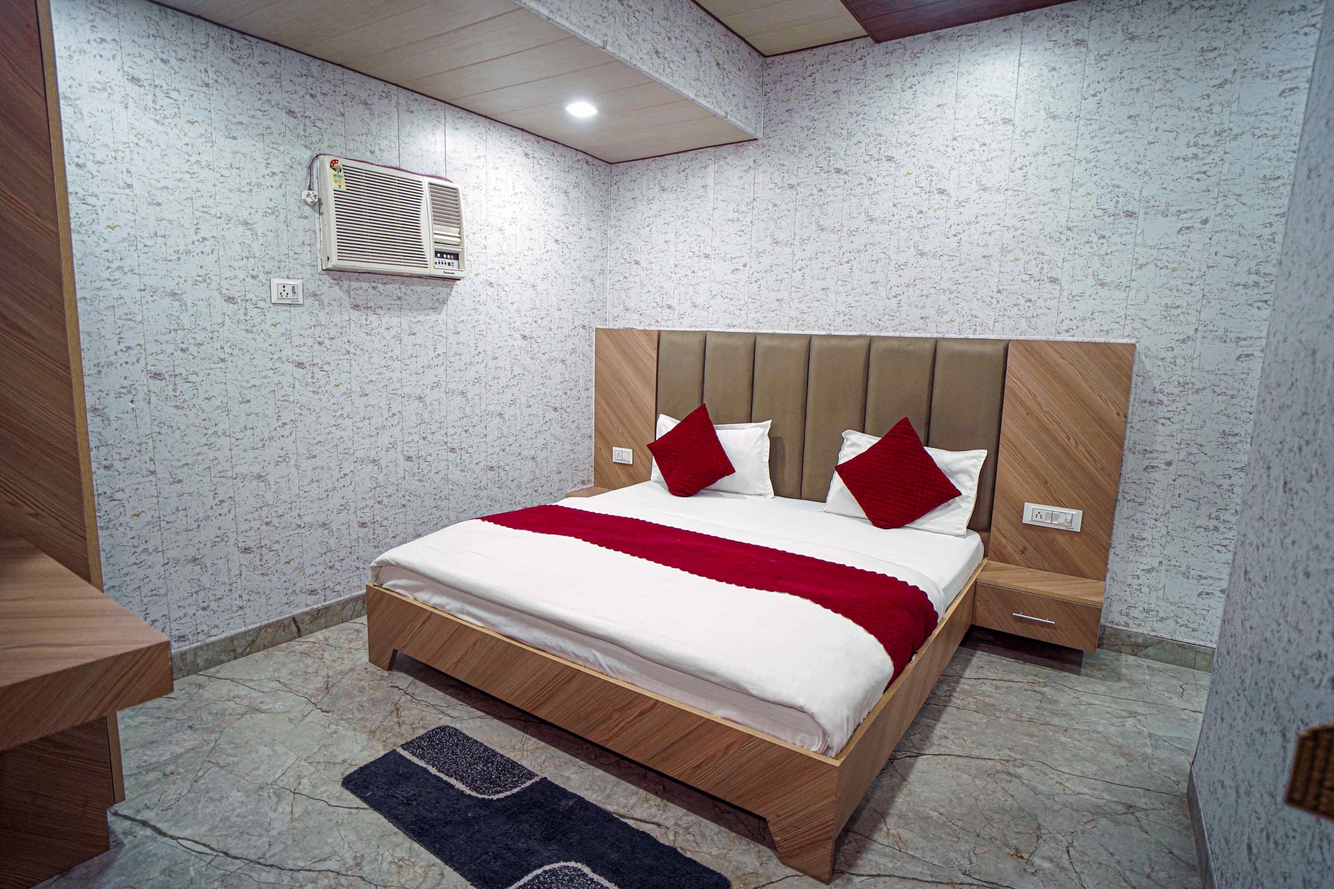 Hotel Konark Room Type - Deluxe Room