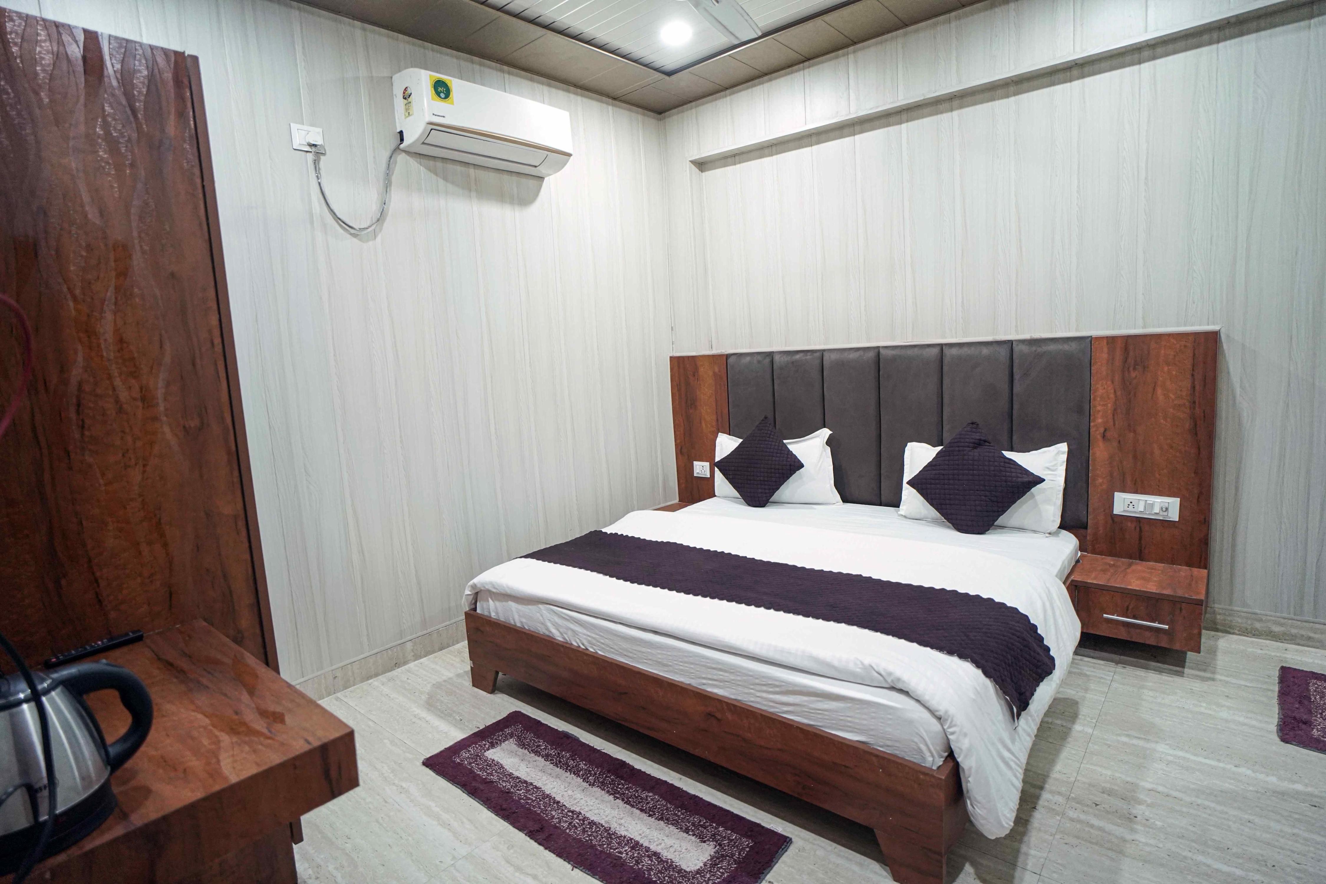 Hotel Konark Room Type - Super Deluxe Room