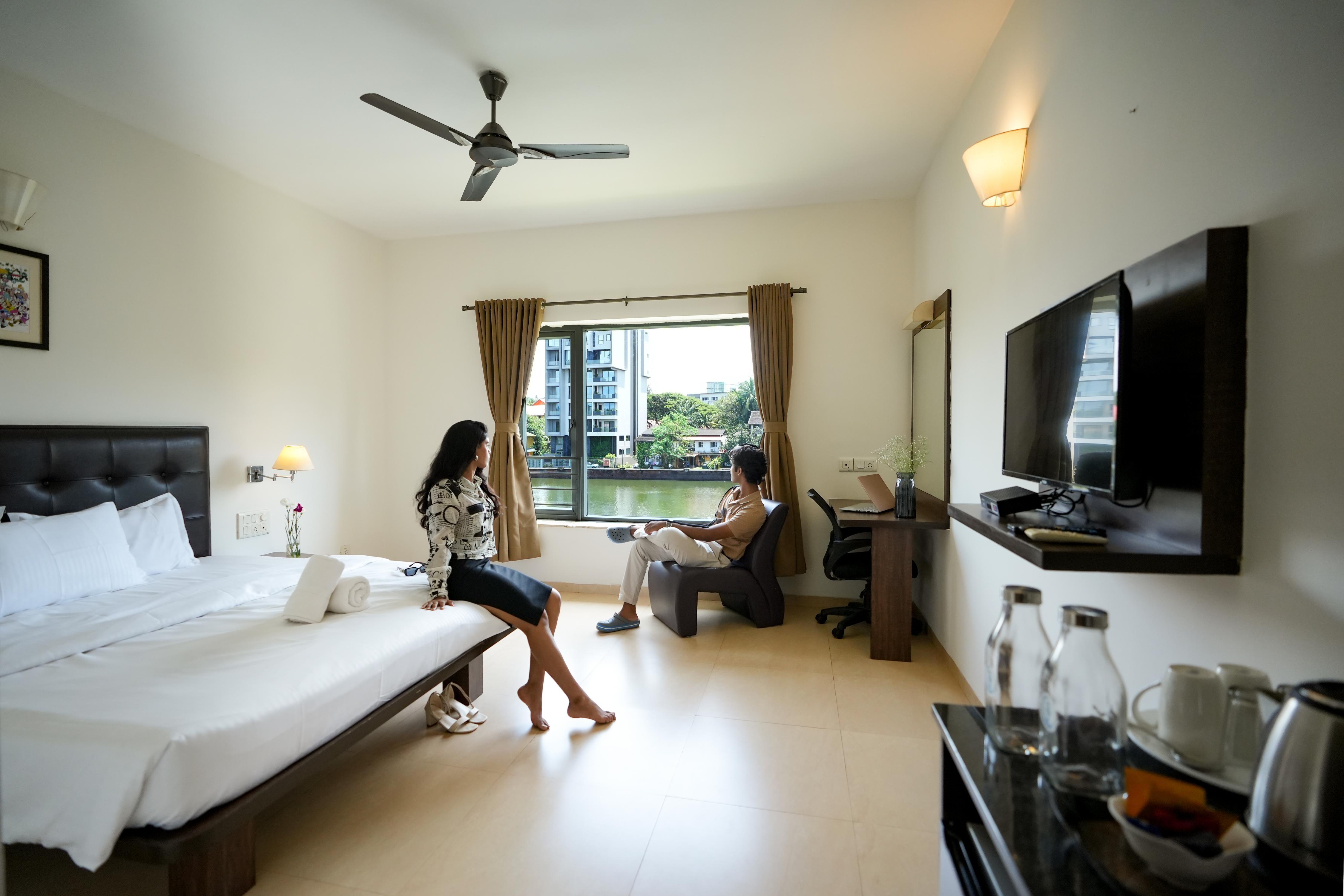 Coastal Pearl Hotel Miramar Lakeview - Tap to explore photos