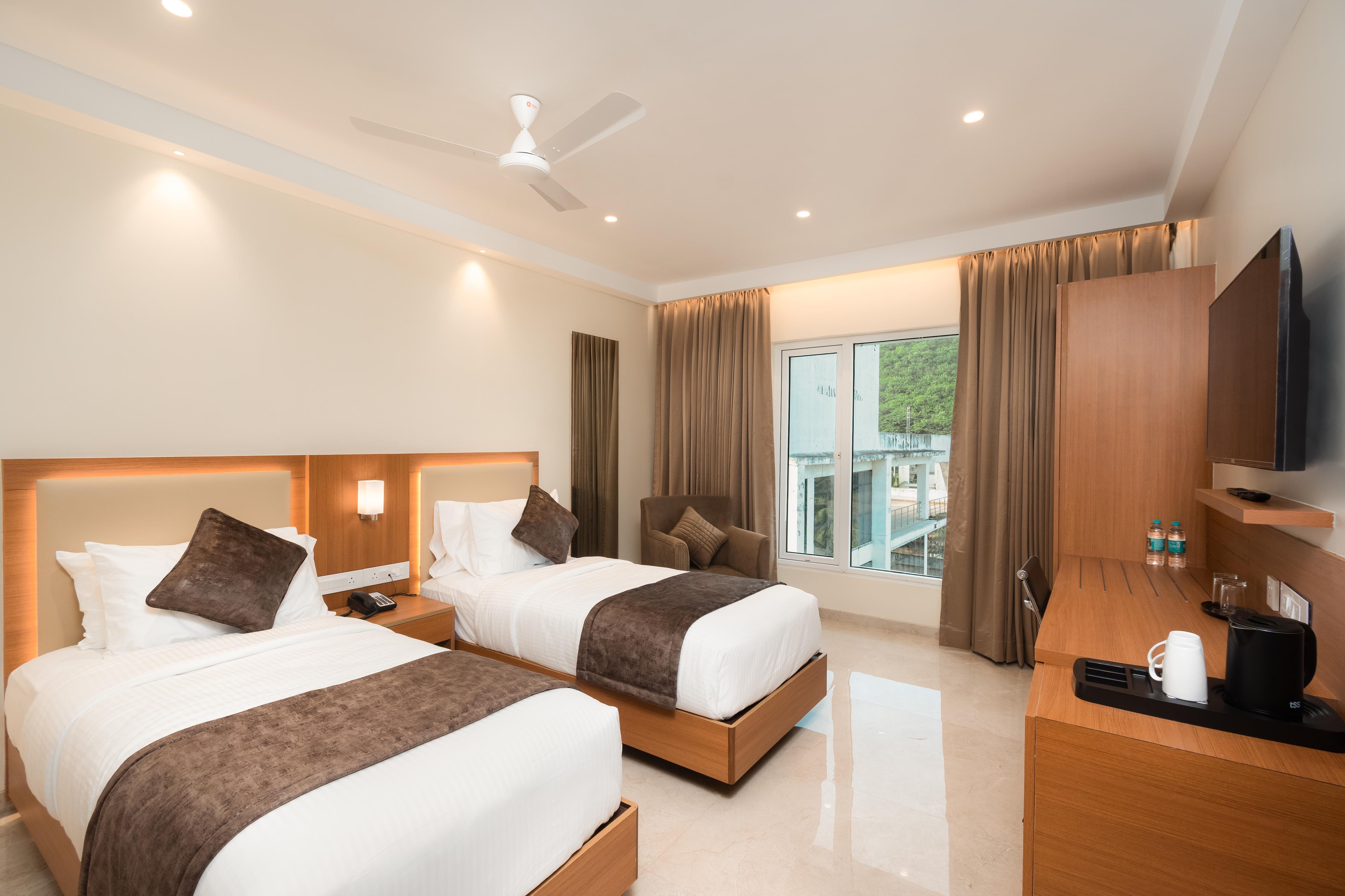 Hotel Ocean Pearl, Beach Road Room Type - Executive Twin Bedroom - Partial Beach View