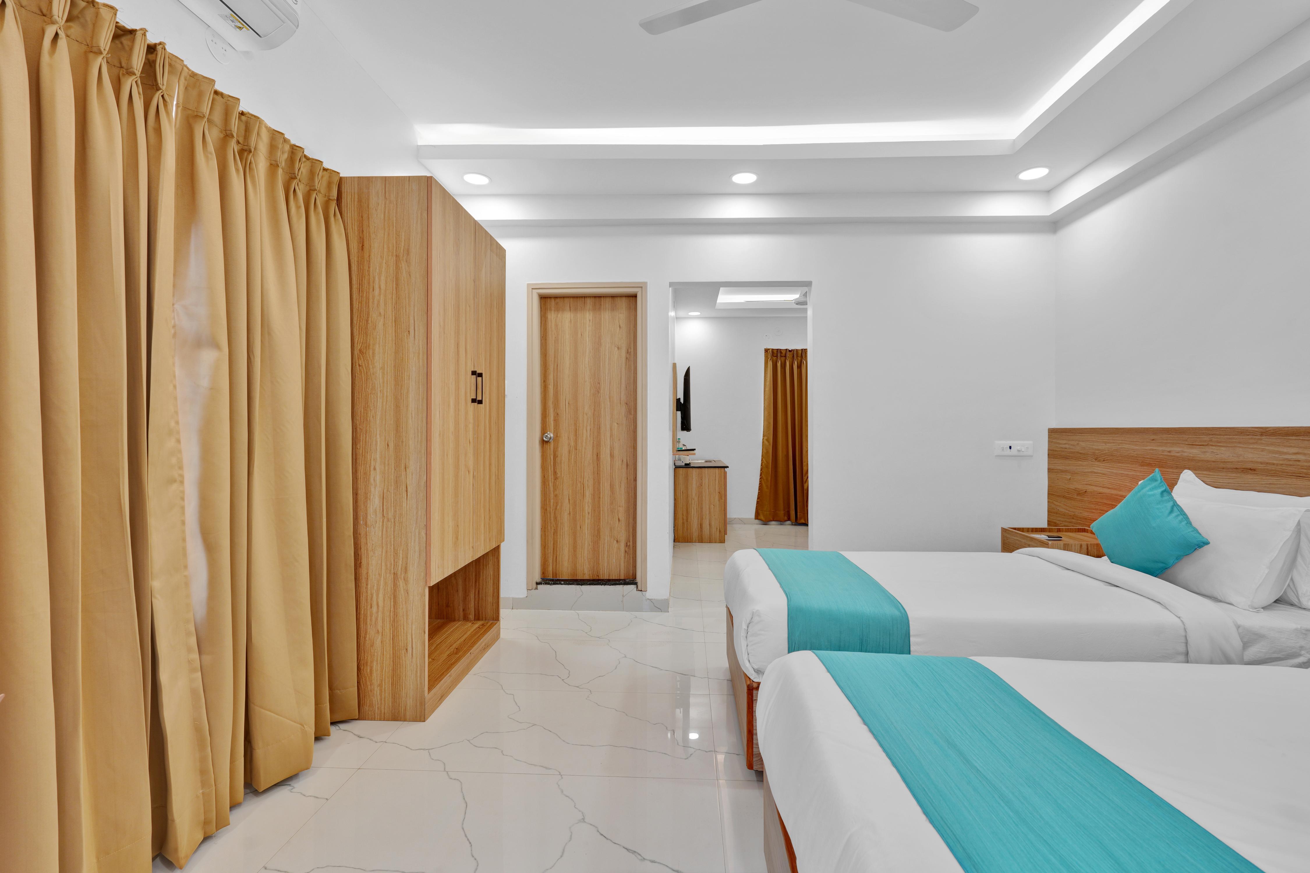 Rohaan Hotel Elite by UPAR Room Type - Twin Room