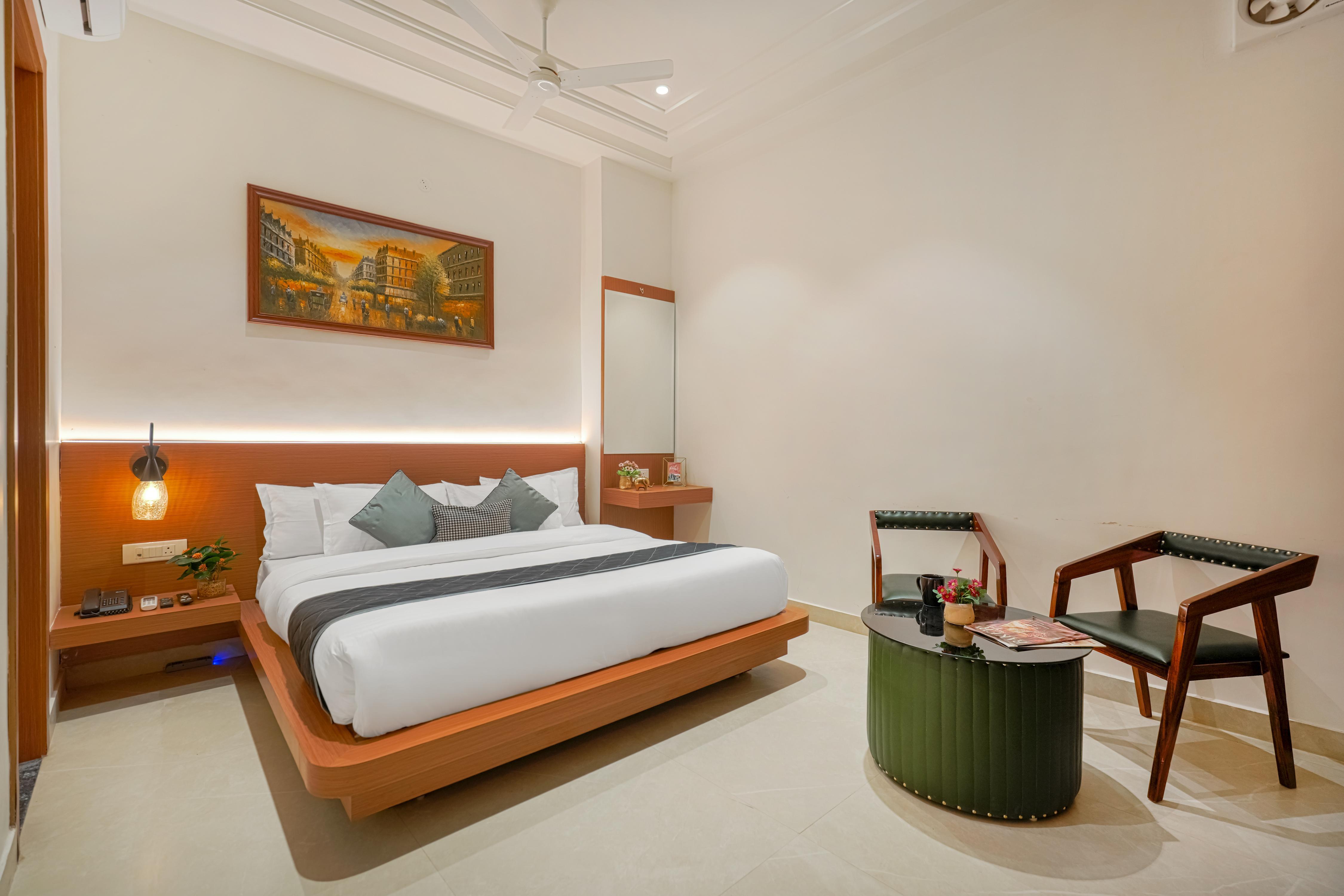 Sukoon Inn (5 minutes Walk from Golden Temple) - Tap to explore photos