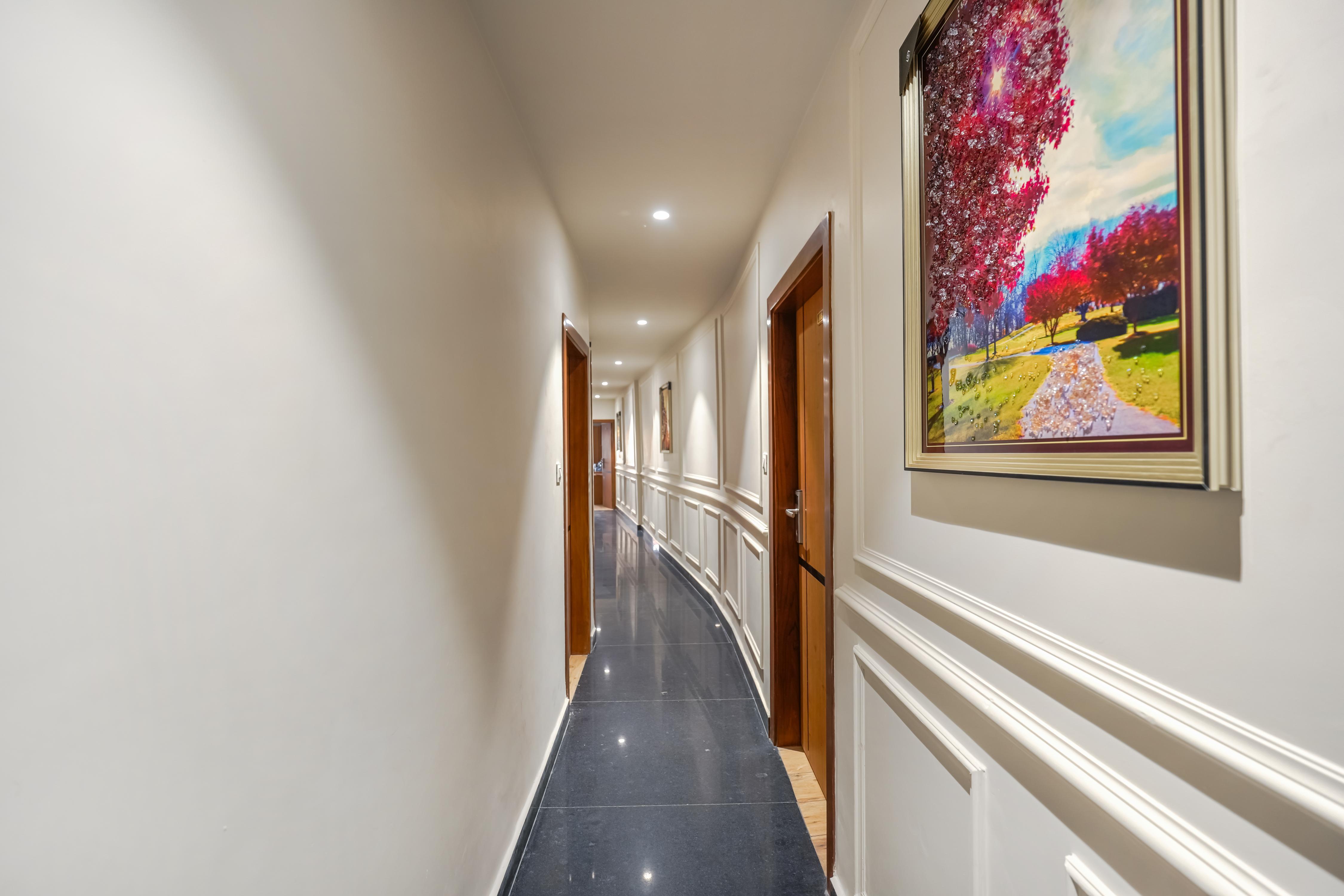 HOTEL GOLDEN HERITAGE 1 MINUTE WALK FROM GOLDEN TEMPLE - Tap to explore photos