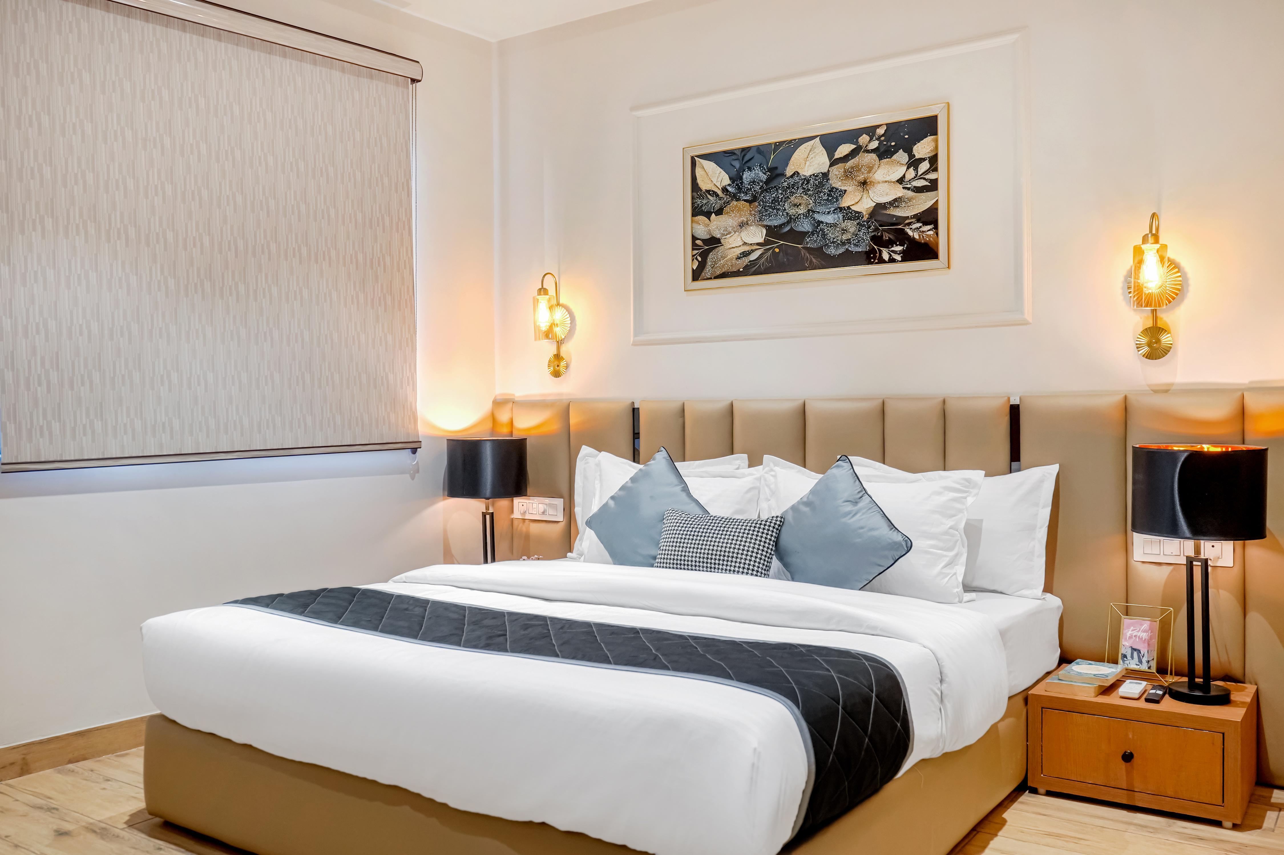 HOTEL GOLDEN HERITAGE 1 MINUTE WALK FROM GOLDEN TEMPLE - Tap to explore photos