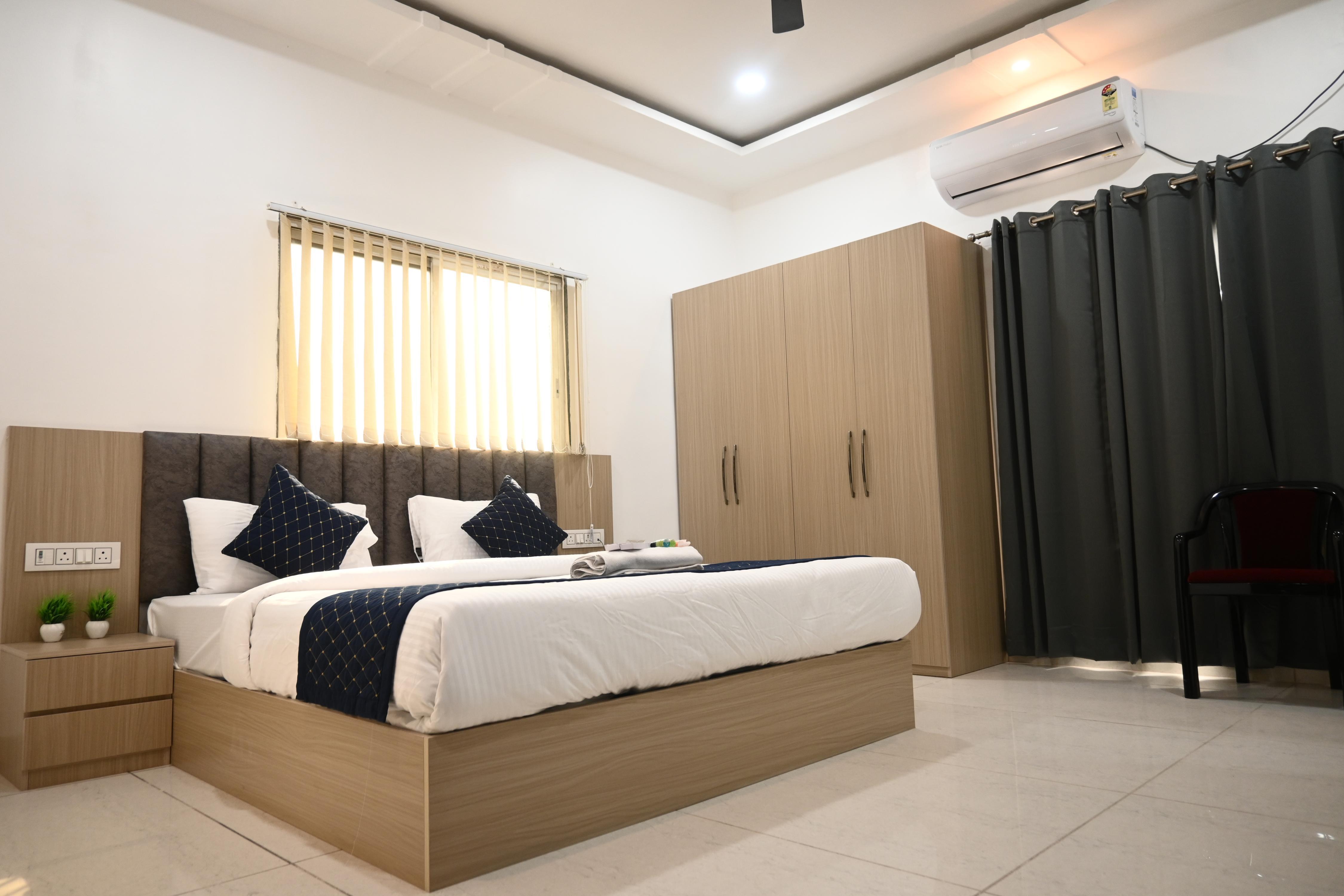 Hotel Avni - Tap to explore photos