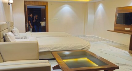 Hotel Yash Raj Room Type - Executive Room