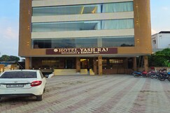 Hotel Yash Raj