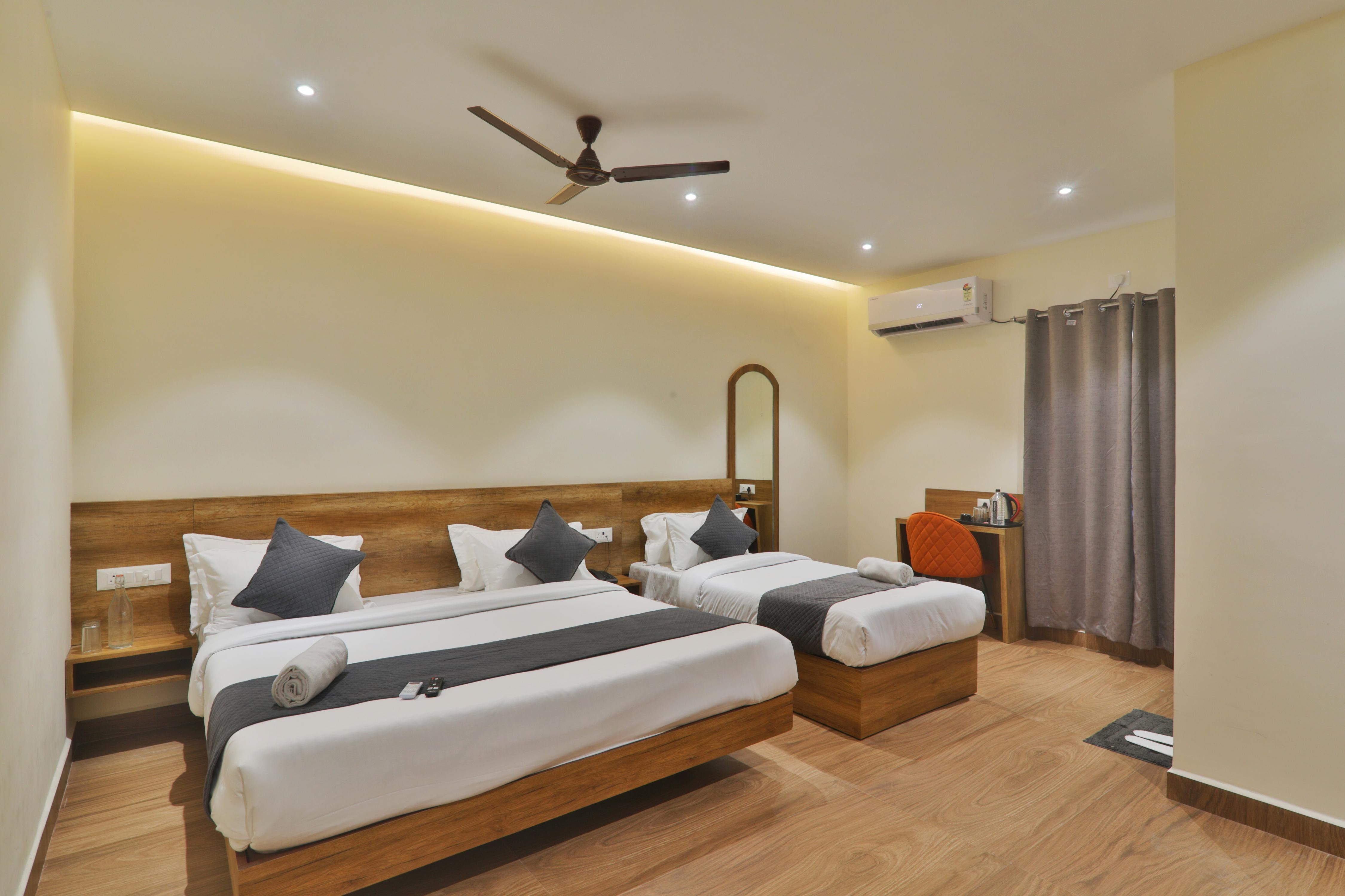 Hotel City Inn 2min walk to Gorakhnath Temple - Tap to explore photos