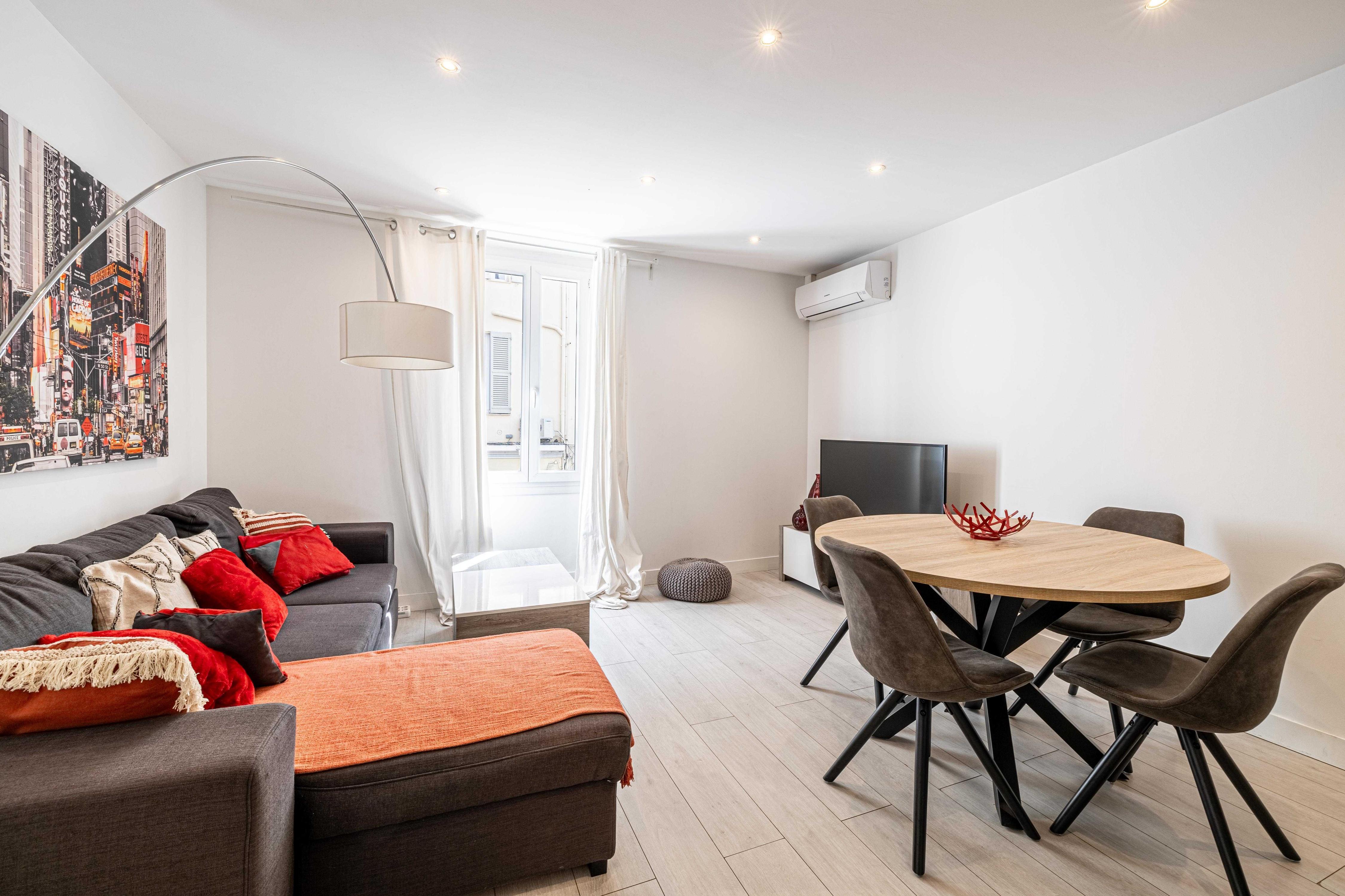 Beautiful apartment, next to Croisette Gray Albion - 1 - Tap to explore photos
