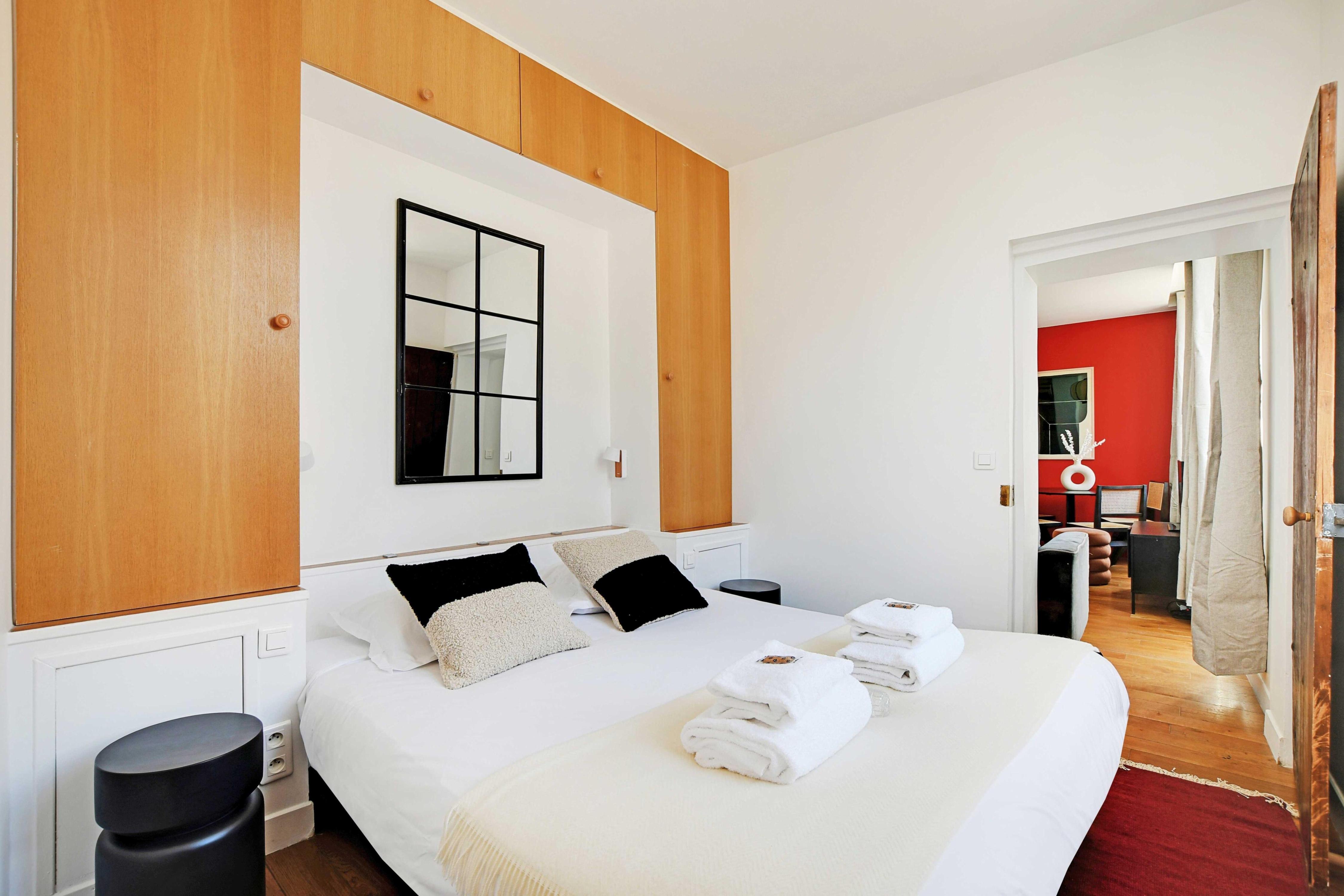 Spacious duplex - 2BR/6P - Le Marais - Tap to explore photos