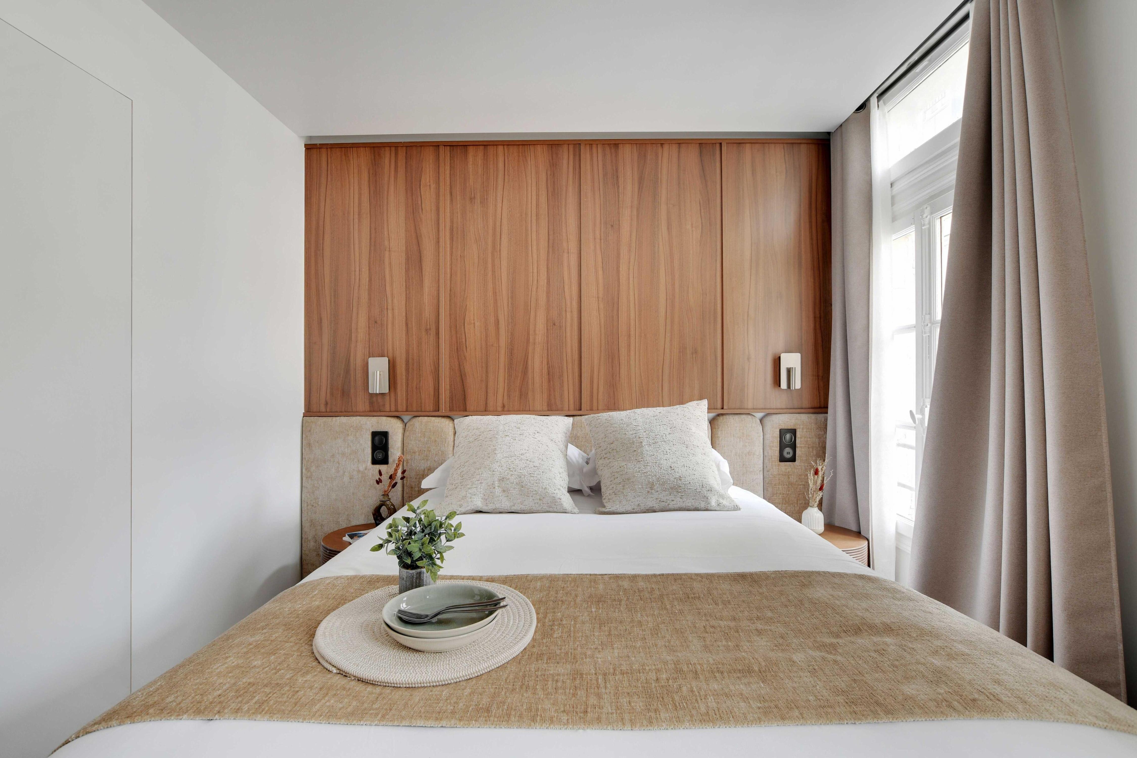 Charming Studio with AC - 2P - Invalides - Tap to explore photos