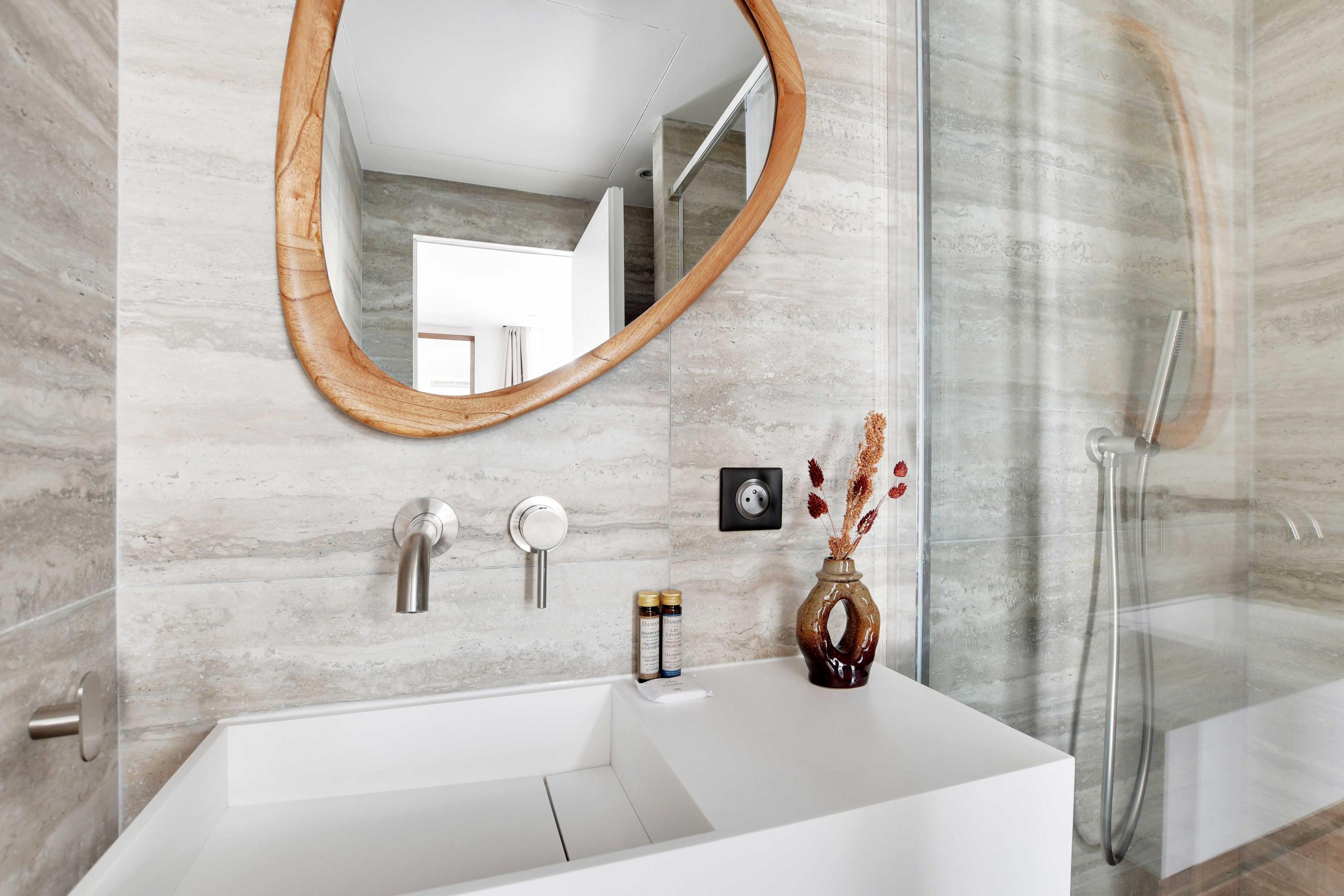 Charming Studio with AC - 2P - Invalides - Tap to explore photos