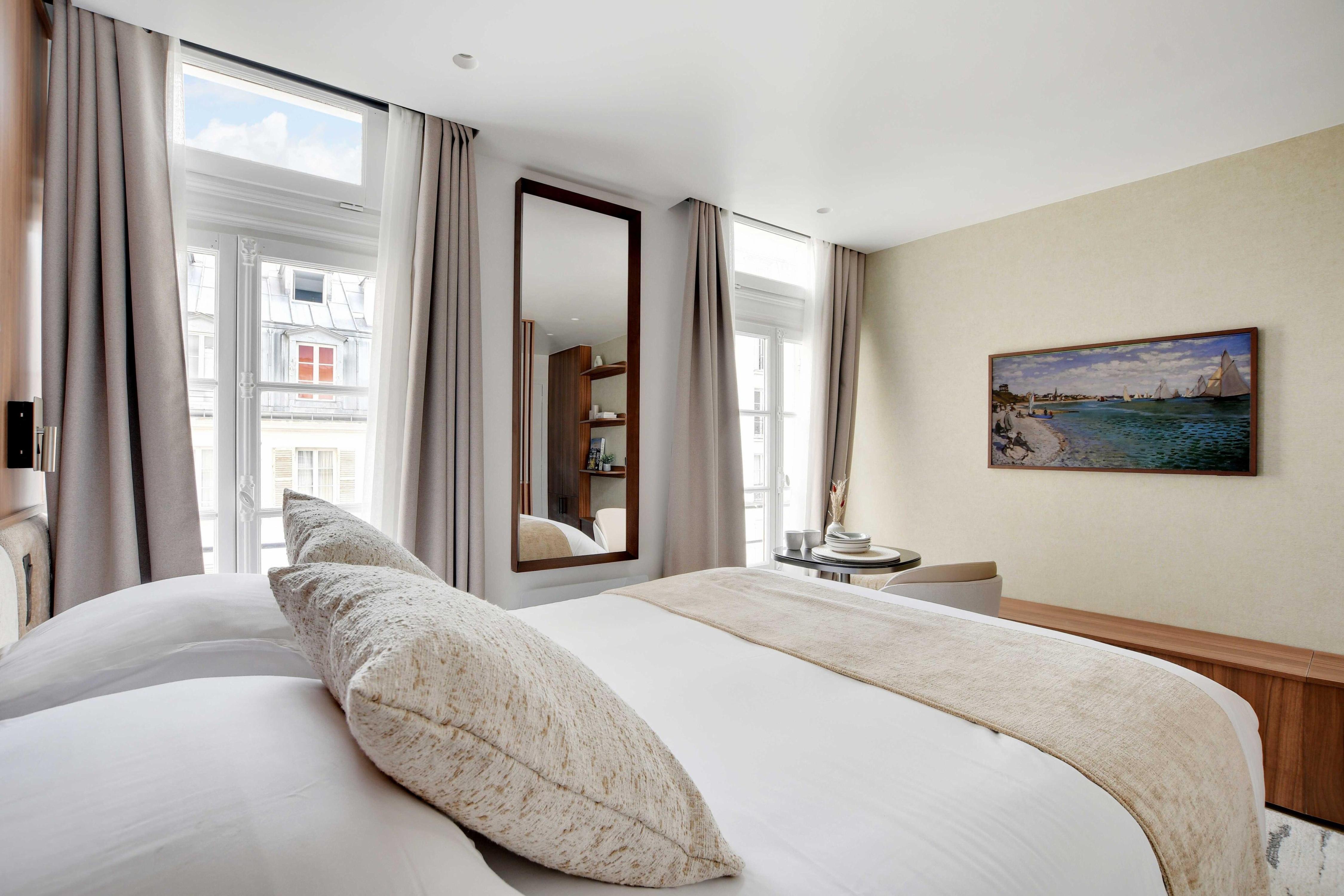 Charming Studio with AC - 2P - Invalides - Tap to explore photos