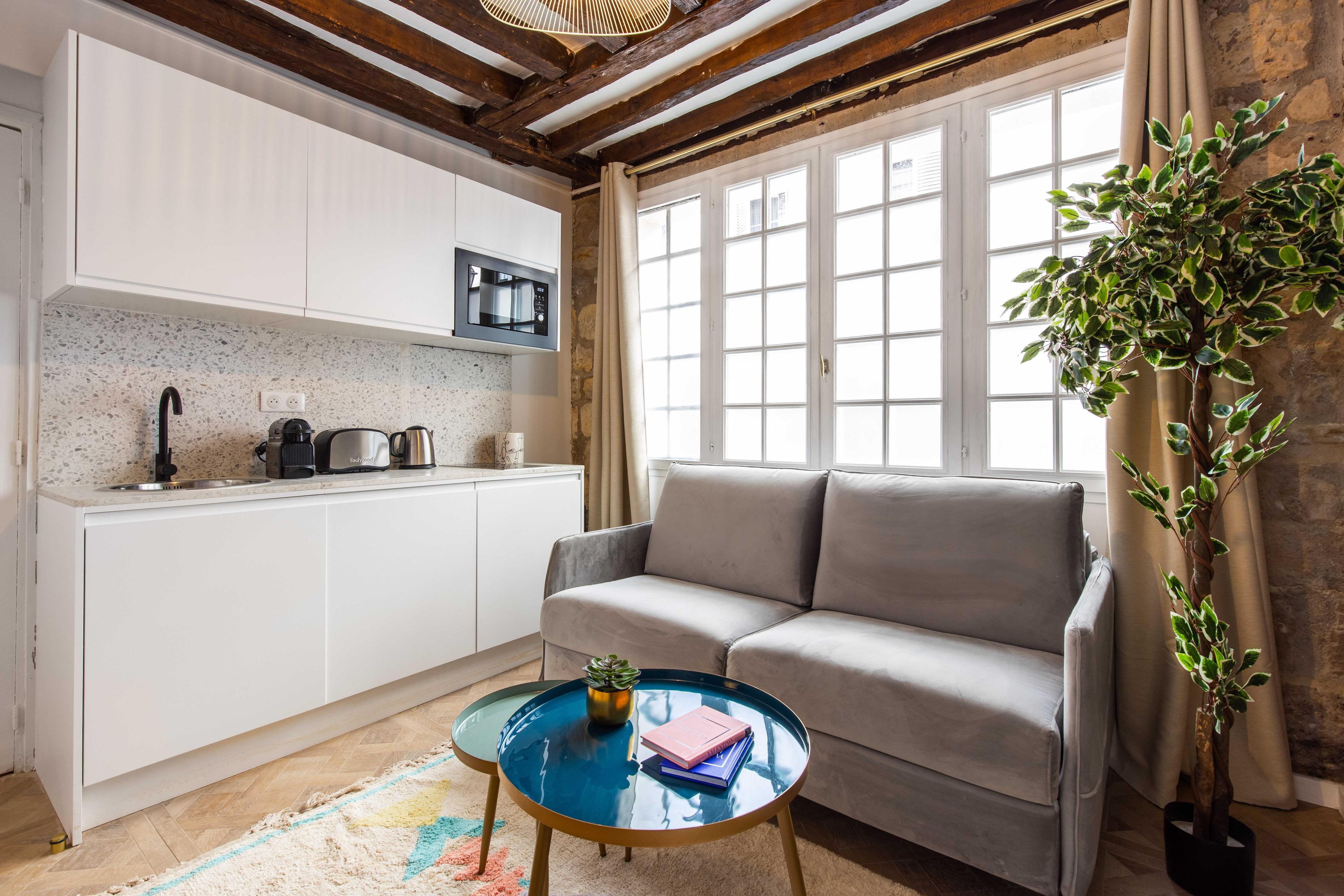 Rustic Apartment - 2Bdr/4P - Pigalle/Sacre-Coeur - Tap to explore photos