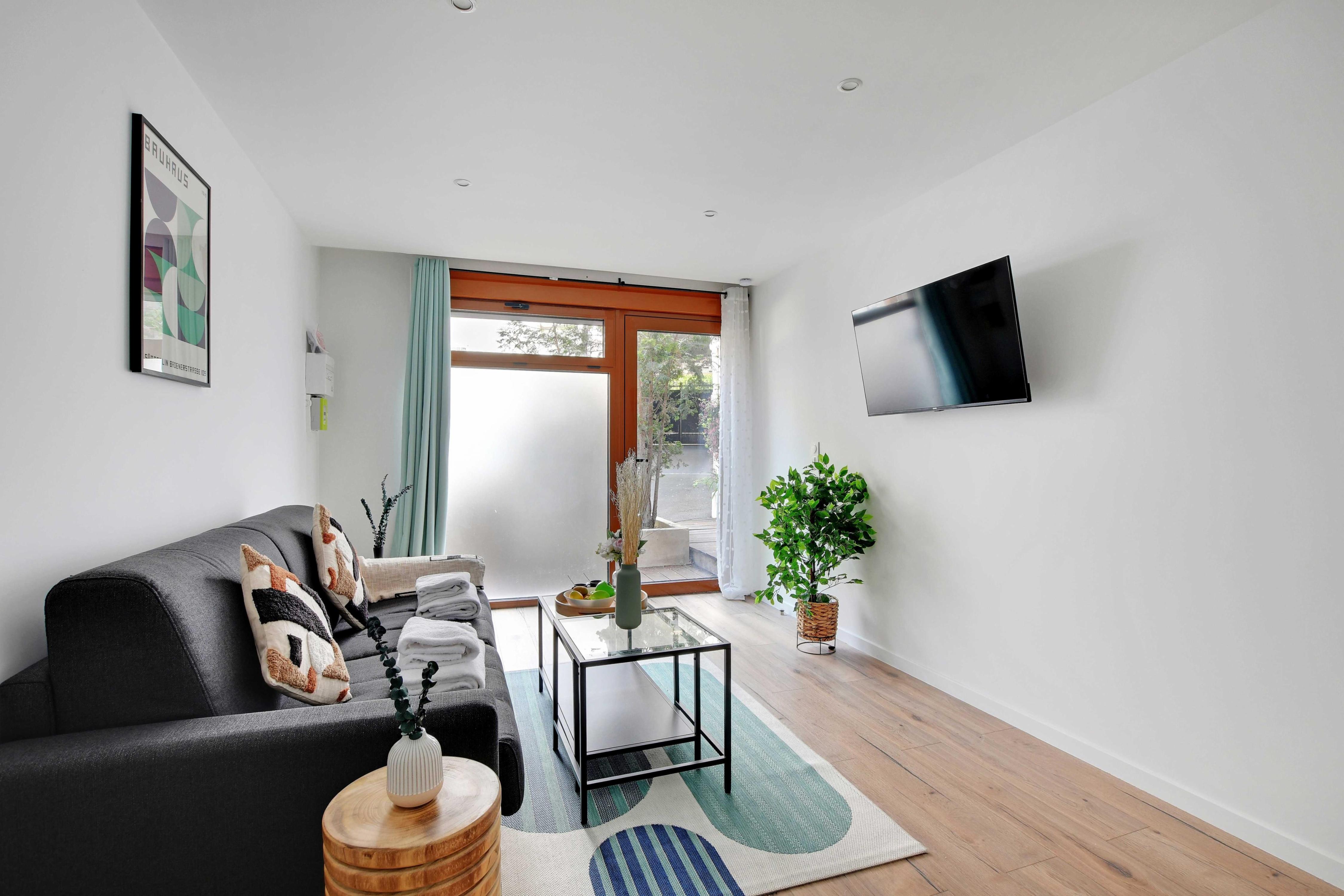 Charming studio - 2P - Next to Paris - 1 - Tap to explore photos