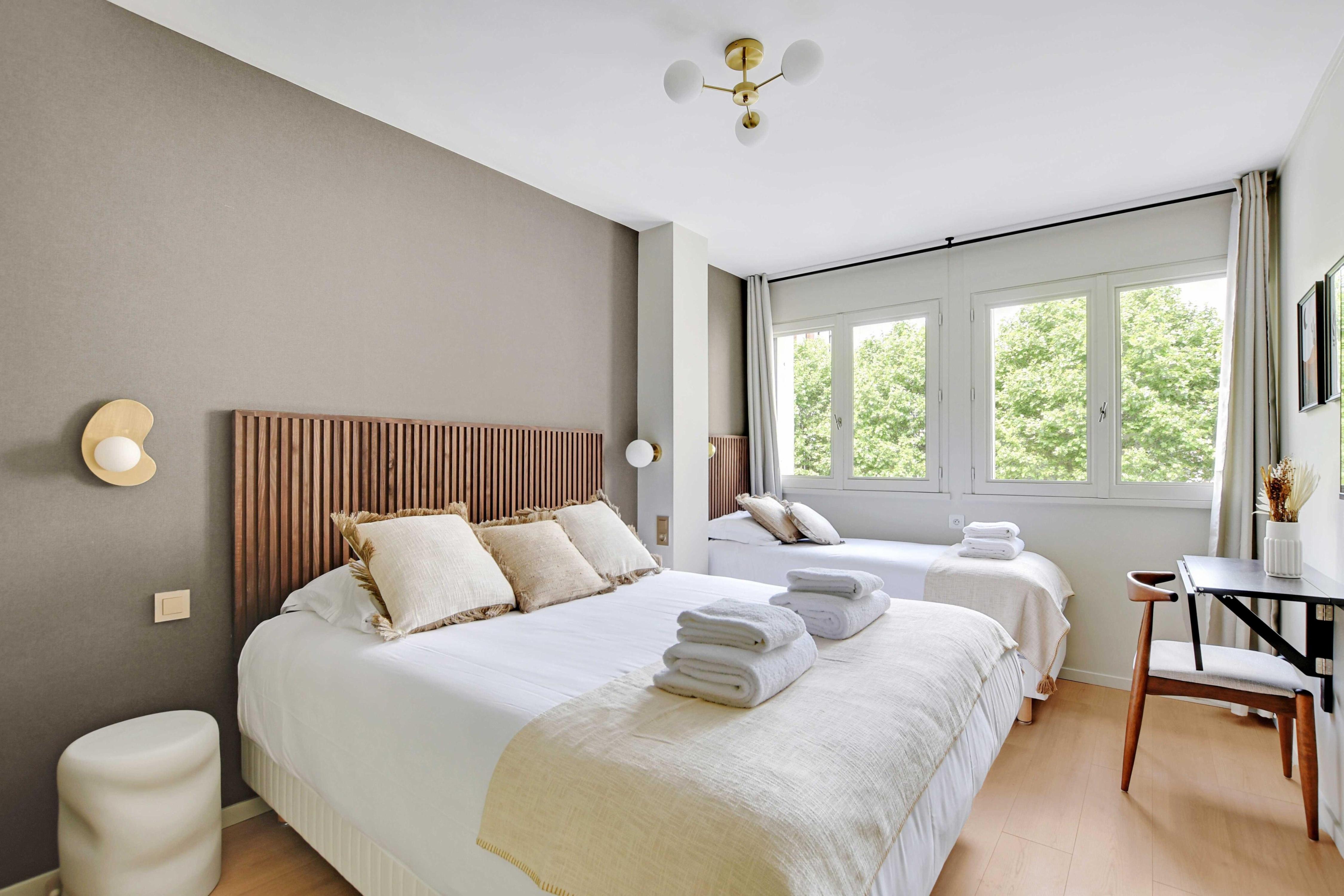 Modern Green Suites Residence MeudonVelizy - 1 - Tap to explore photos