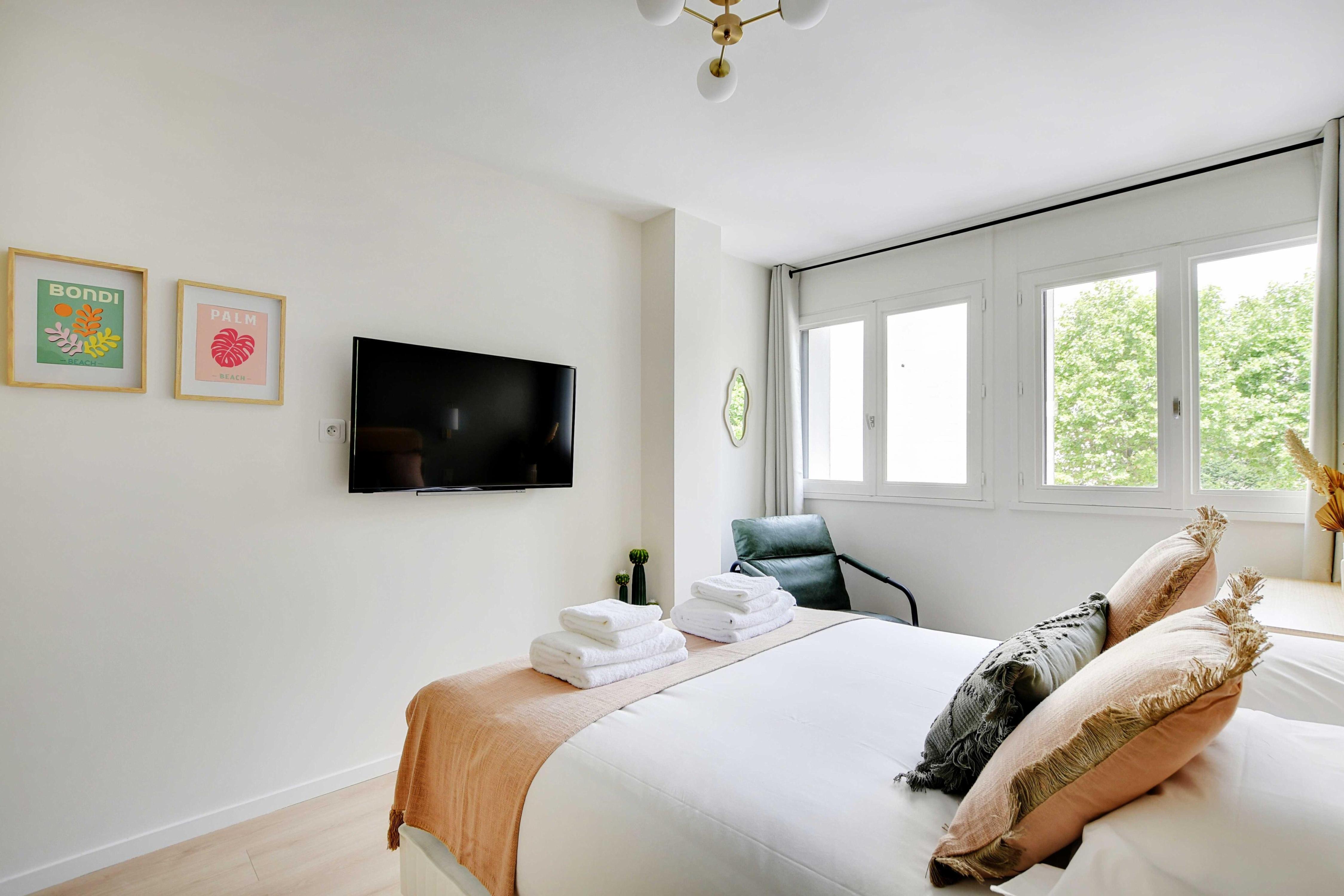 Modern Green Suites residence Meudon/Velizy - 7 - Tap to explore photos