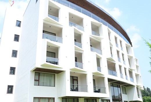 IJ Crowne