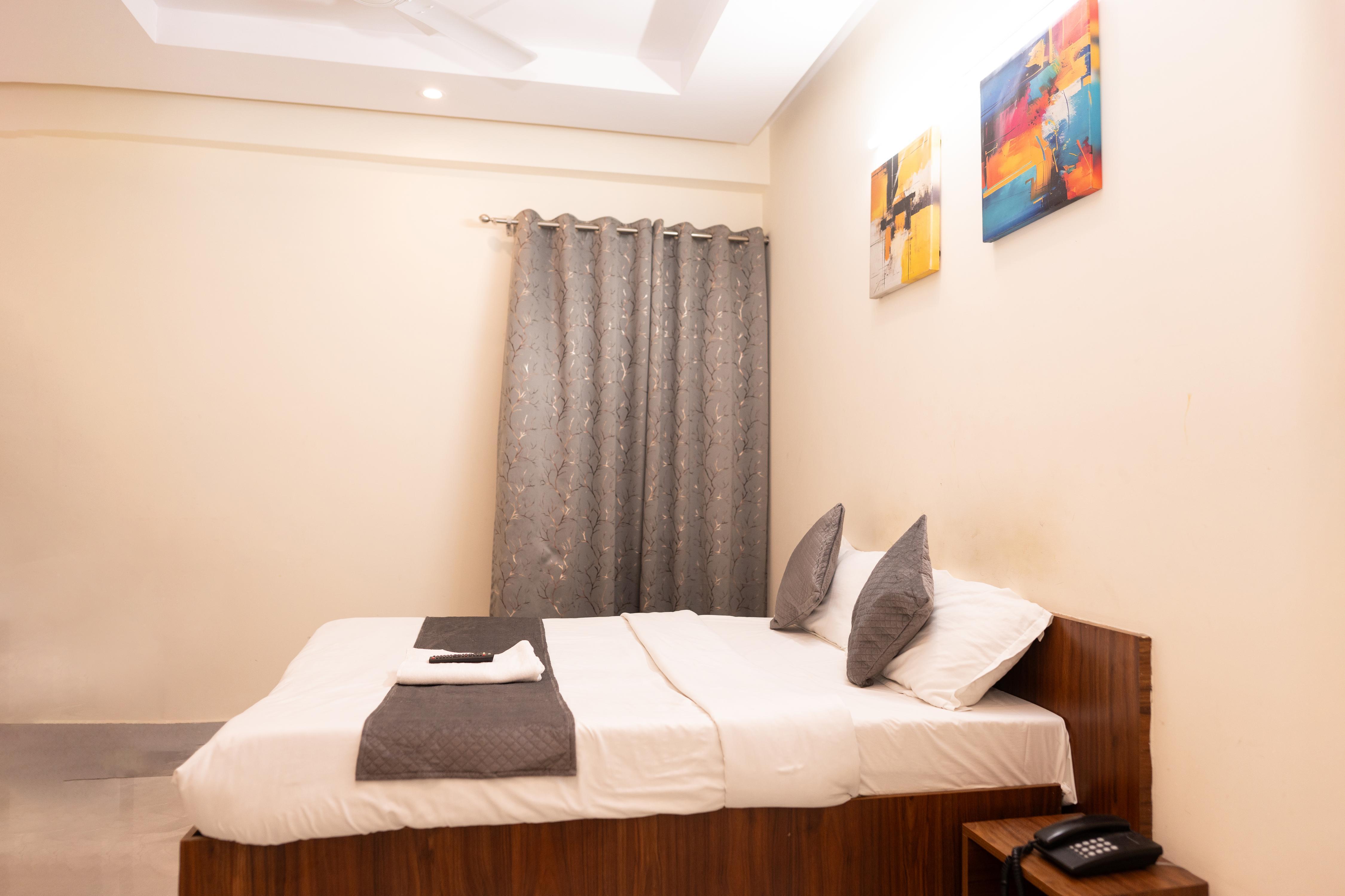 Life Tree Hotel & Banquet Hall, Sector 63A Noida - Tap to explore photos