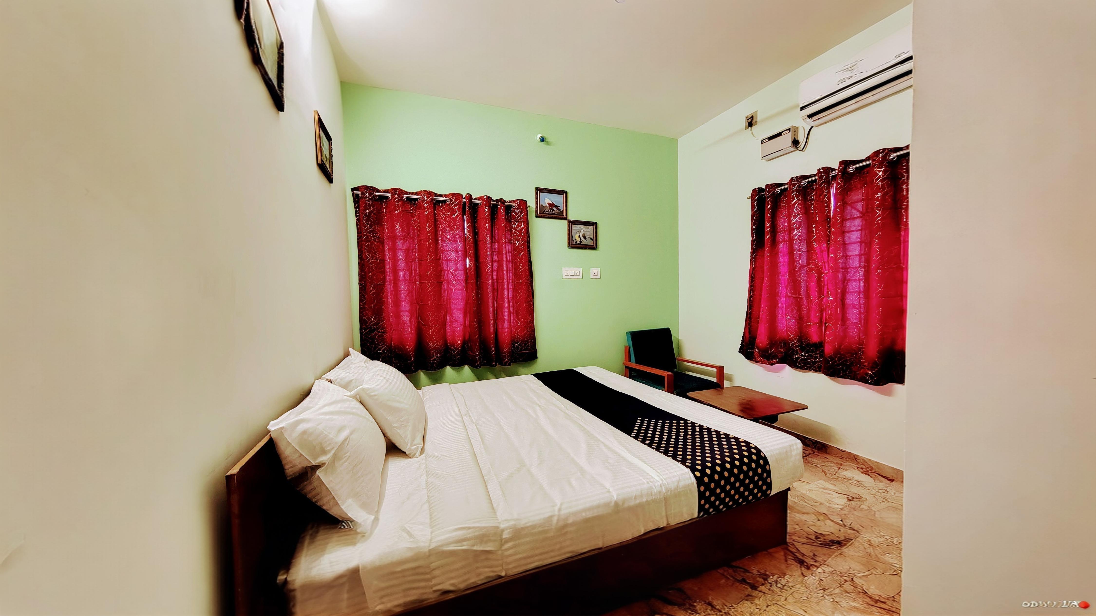 Naadi Grand Inn Room Type - Luxury Suite room with Living room