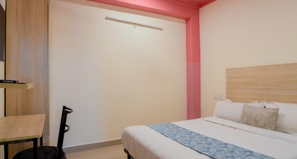 Capitol Square Near Railway Station Room Type - Deluxe Room