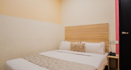 Capitol Square Near Railway Station Room Type - Standard Room