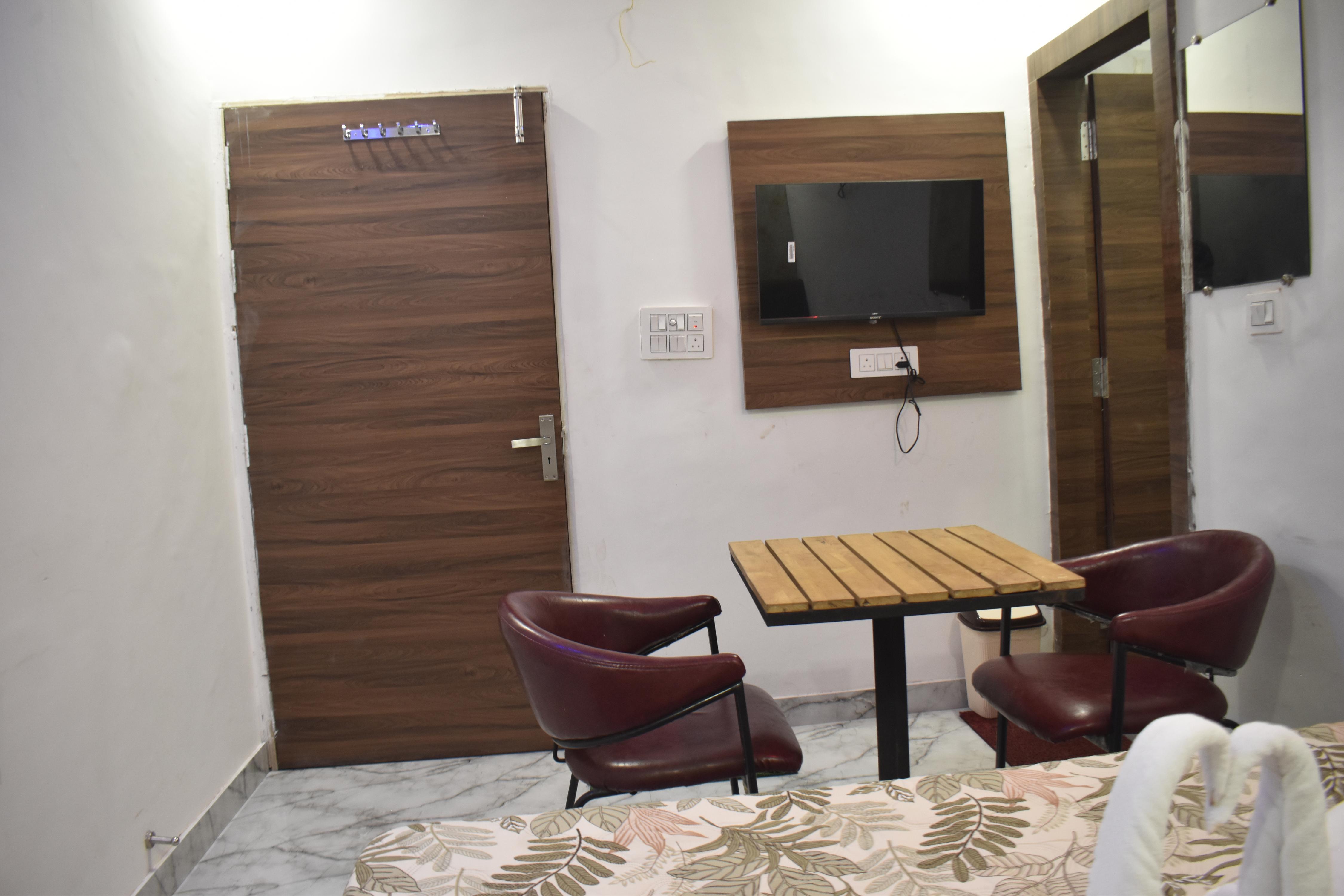 Hotel Siyaram Inn - Tap to explore photos