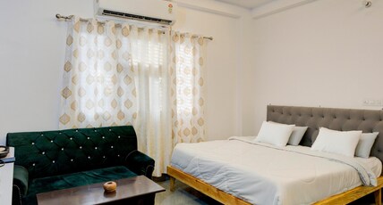 Amara Inn by Sandane Homes Room Type - Executive Room Amara Inn by Sandane Homes Room Type - Executive Room