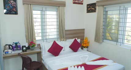 Hotel Stay Bliss Room Type - Deluxe Room
