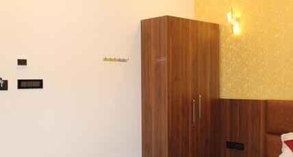 APS Residency Room Type - PREMIUM HILL VIEW ROOM