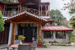 Alaya Stays The Hive Cottage