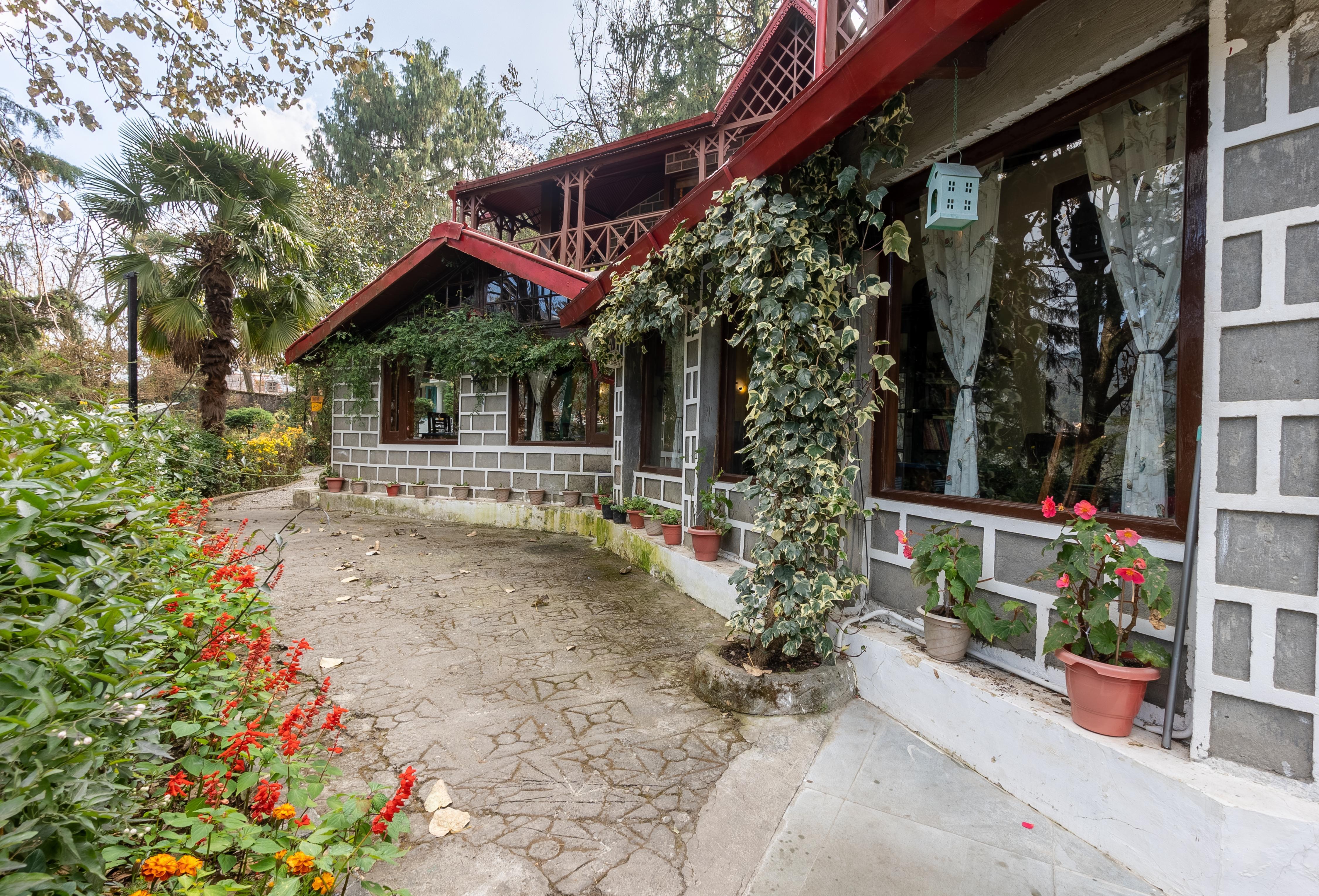 Alaya Stays The Hive Cottage