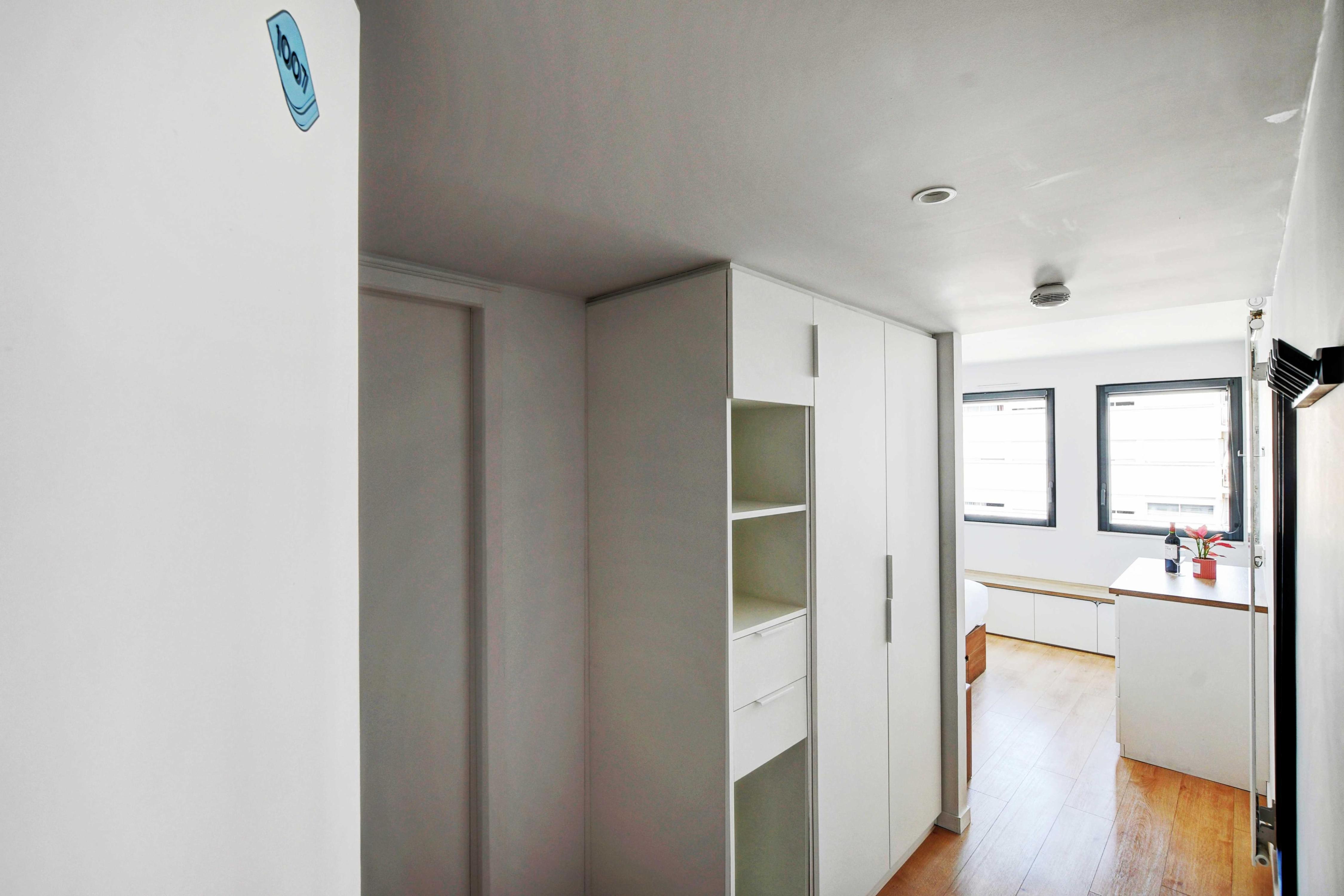 Studio 1014 in a premium residence- Sport/Rooftop - Tap to explore photos