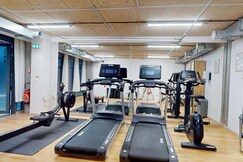 Room 906 in a premium residence- Sport/Lavatory