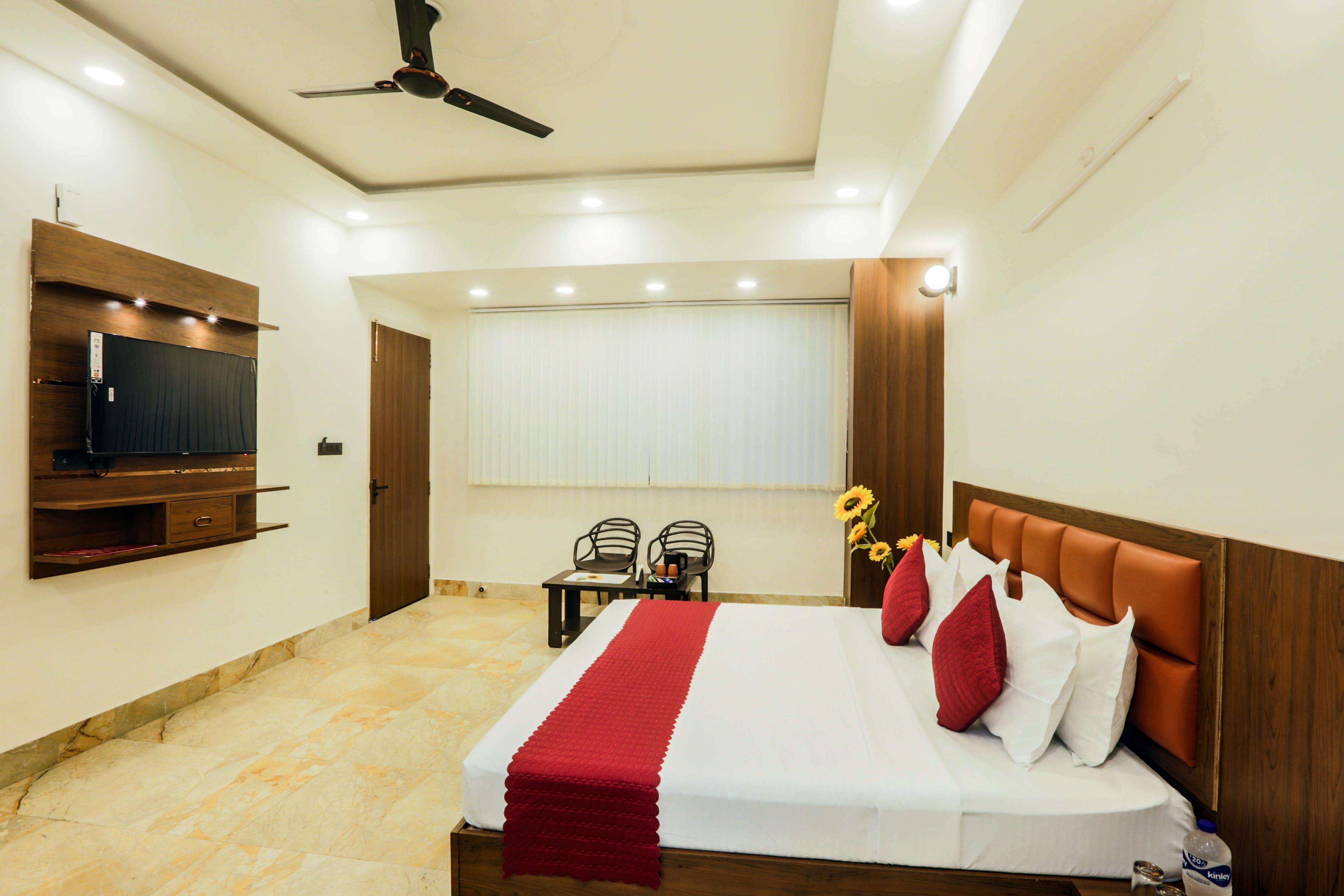 Shankara Inn Ayodhya Room Type - A.C Deluxe Room with window
