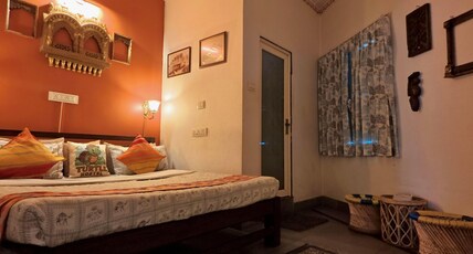 Turtle Hostel Udaipur |50 Metres from Lake Room Type - Deluxe Double Room