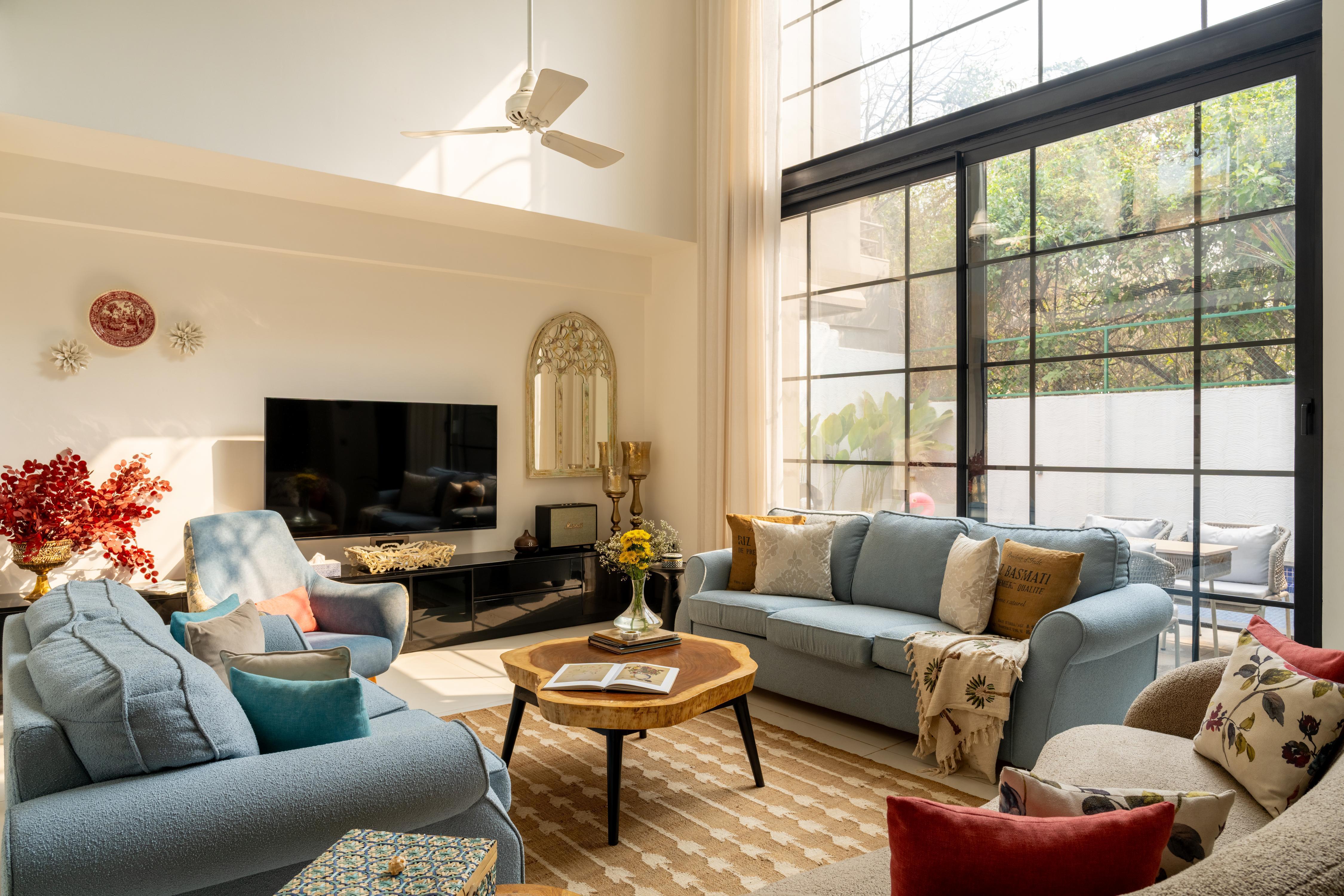 Lindsay Manor | Santo Sovrano | 4BHK | Heated Pool - Tap to explore photos