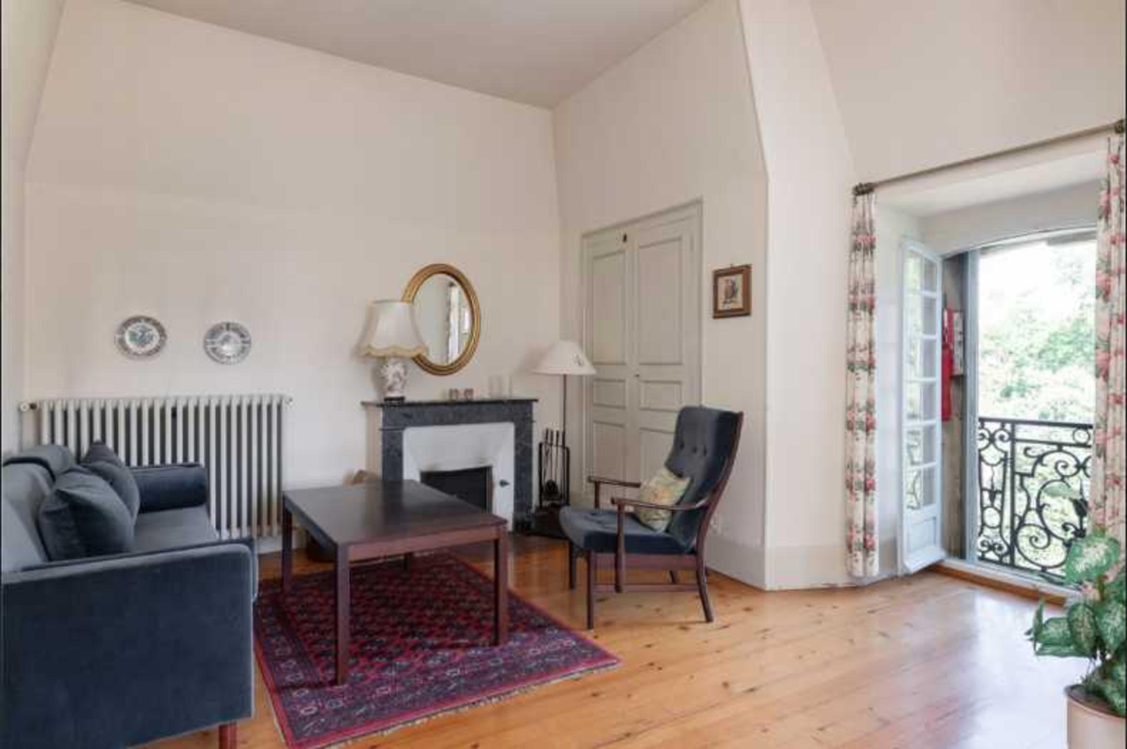 Chateau Stay - 1BR/4P with Pool & Park Access - 1 - Tap to explore photos