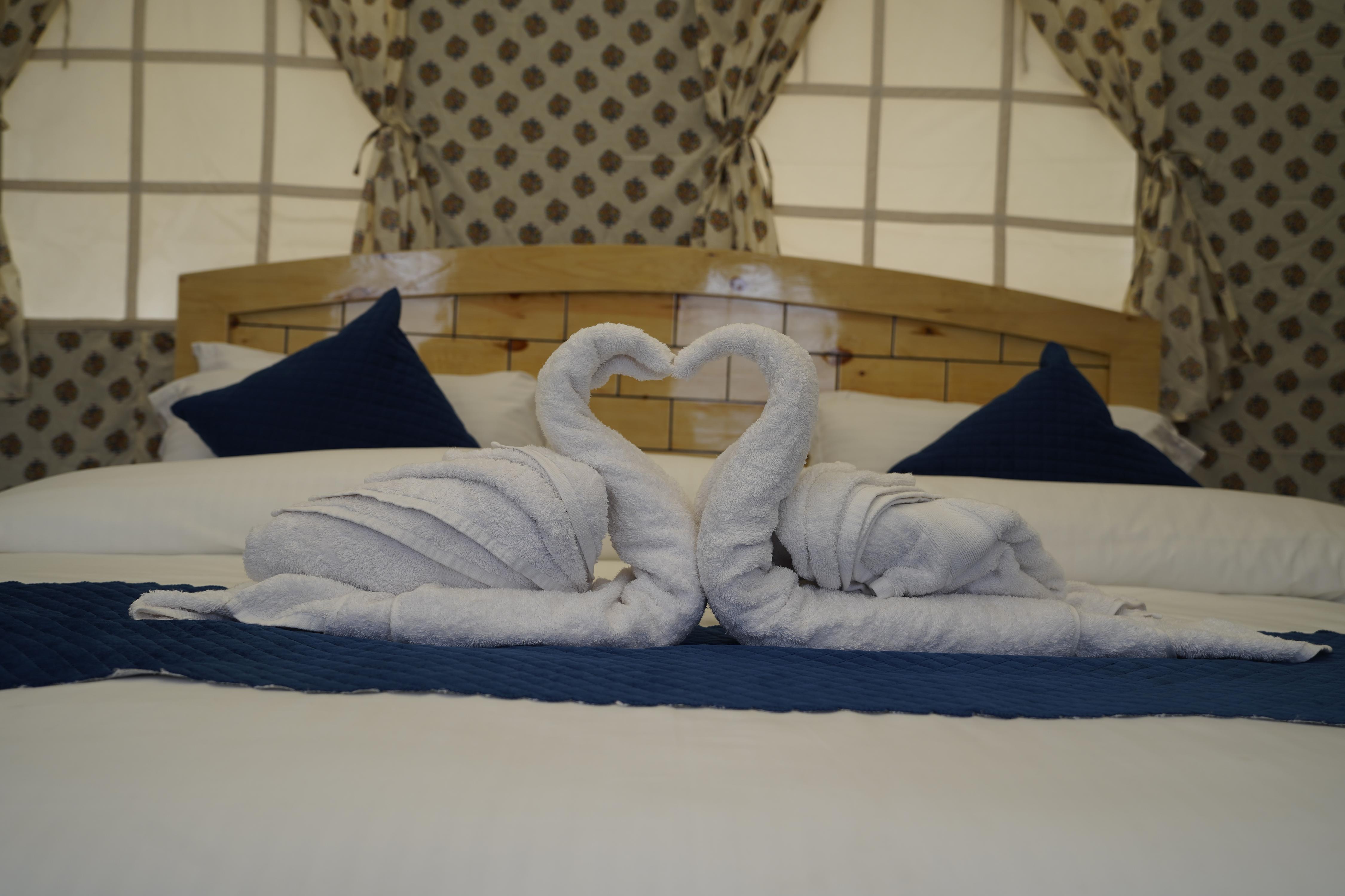 Parvati Baag Camps By Feast Holidays 