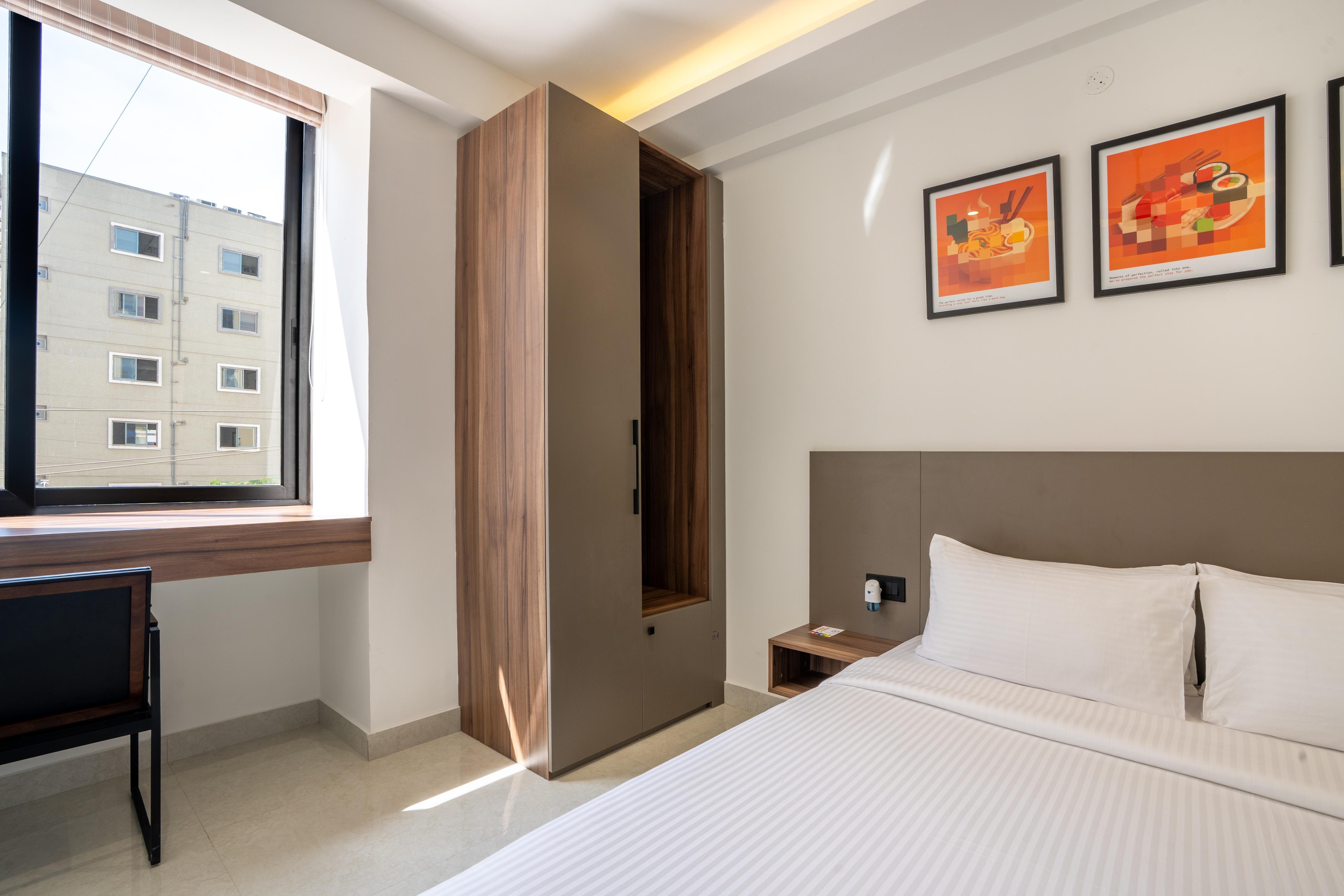 Hyber Hotel - Tap to explore photos