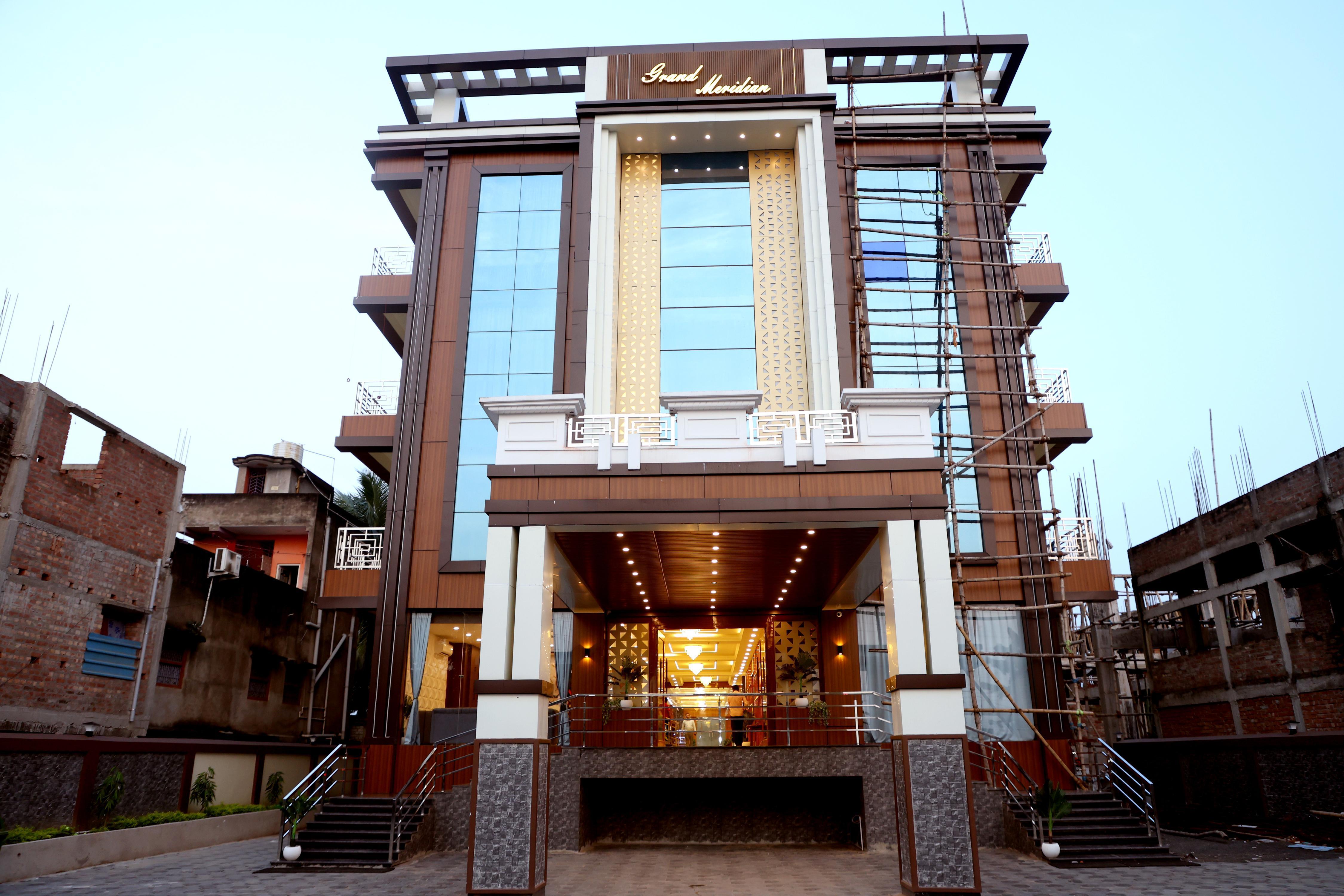 Grand Meridian Hotel & Restaurant - Tap to explore photos