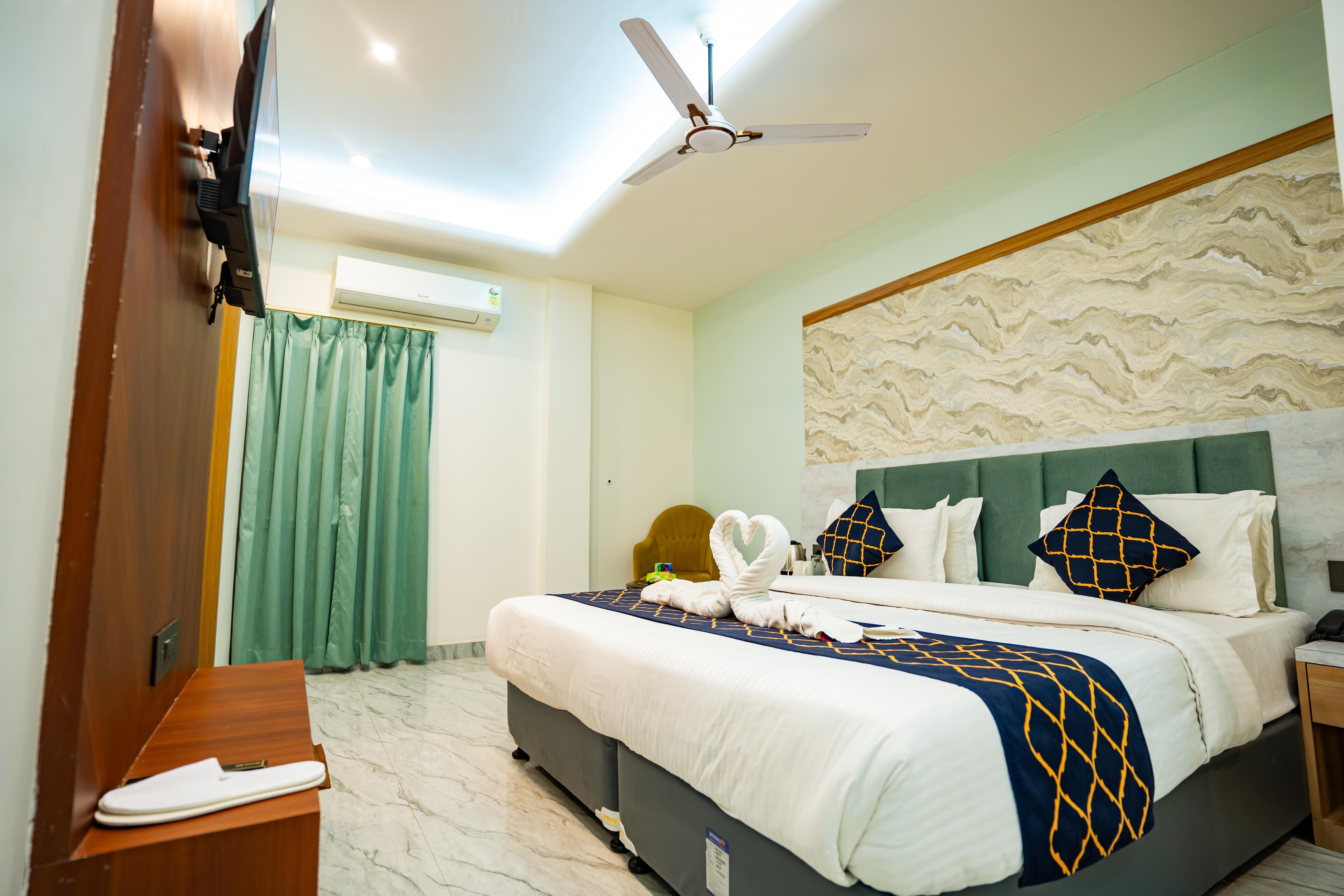 Hotel Manor Ganges Room Type - Super Deluxe Room