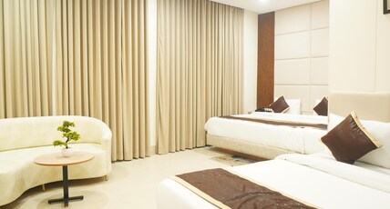 Shri Radha Krishnam Room Type - Deluxe Family Room