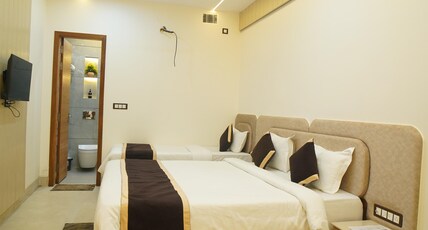 Shri Radha Krishnam Room Type - Deluxe Room