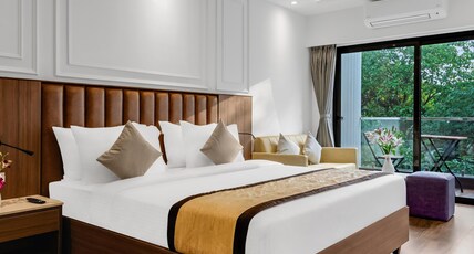 SinQ Symbol, Calangute Room Type - Premiere Room with Balcony